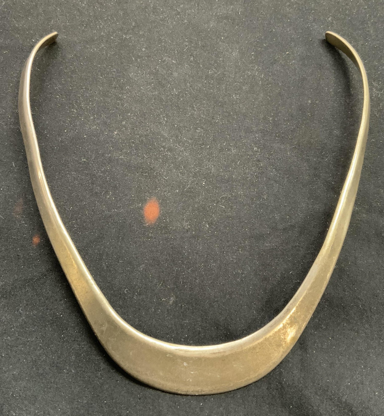 Vintage Silver Tone Collar Necklace: Vintage silver tone metal collar necklace. Measures approx. 4.5 inches wide at opening. Surface wear consistent with exposure. Silver tone necklace, choker necklace, collar necklace, estate jewelry, f
