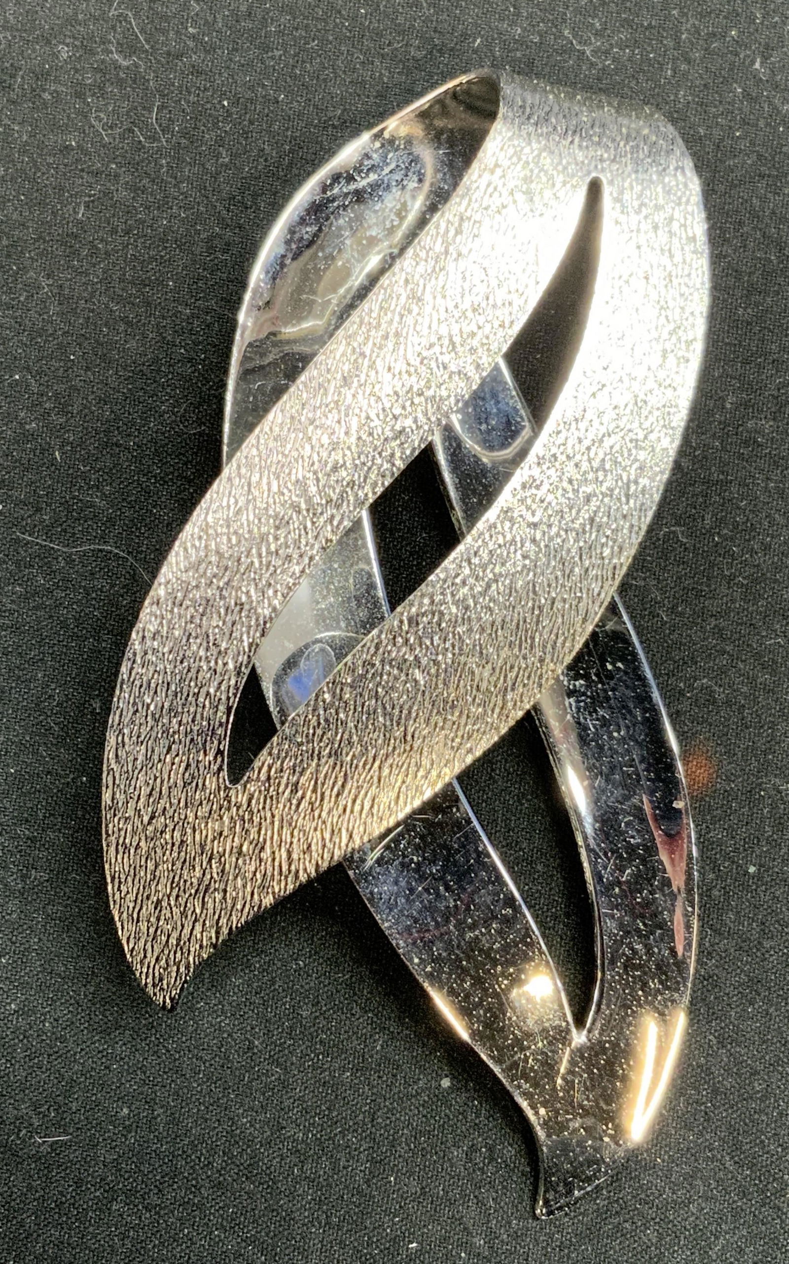 Vintage SARAH COVENTRY Silver Tone Brooch (1 of 7)