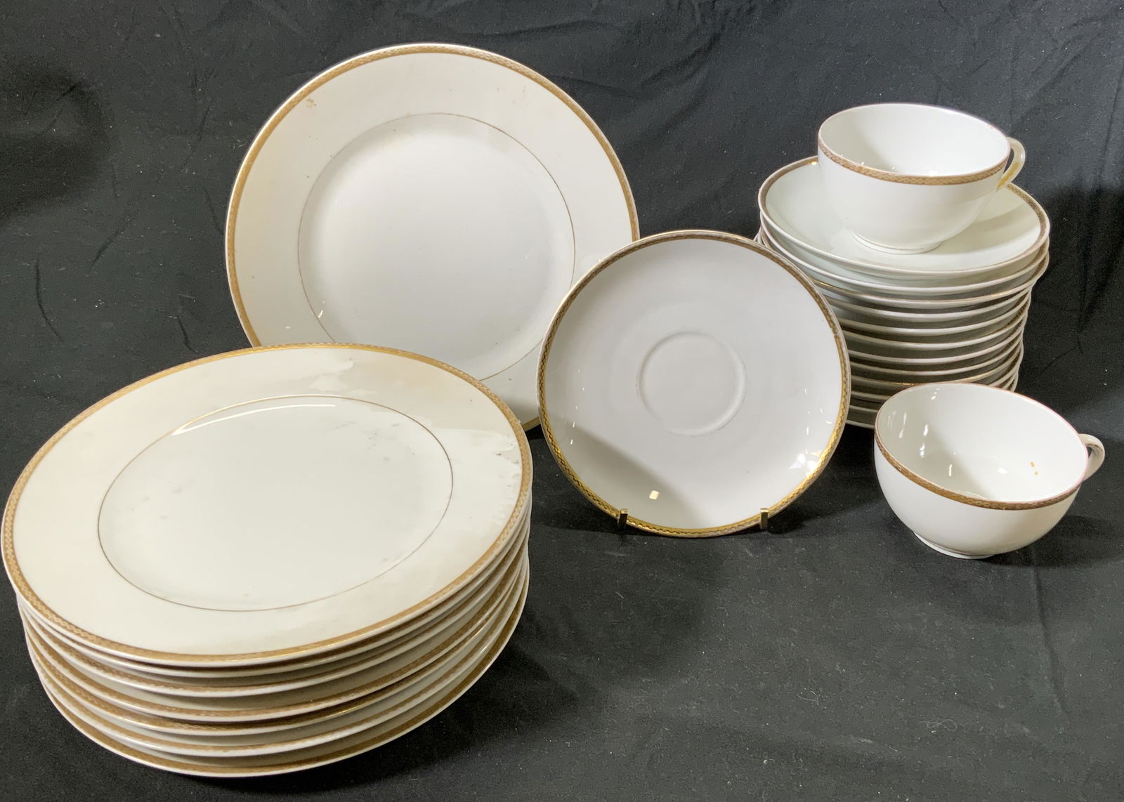 Set 23 SCHUMANN Porcelain Tableware Set (1 of 7)