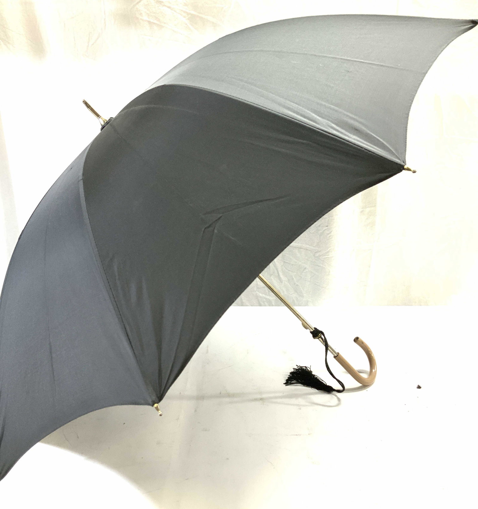 Vintage Black J Handle Parasol (1 of 7)