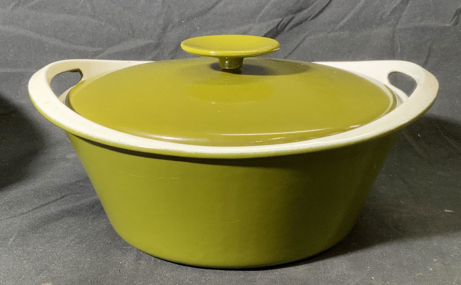 Vintage Heavy Enameled Green Casserole (1 of 6)