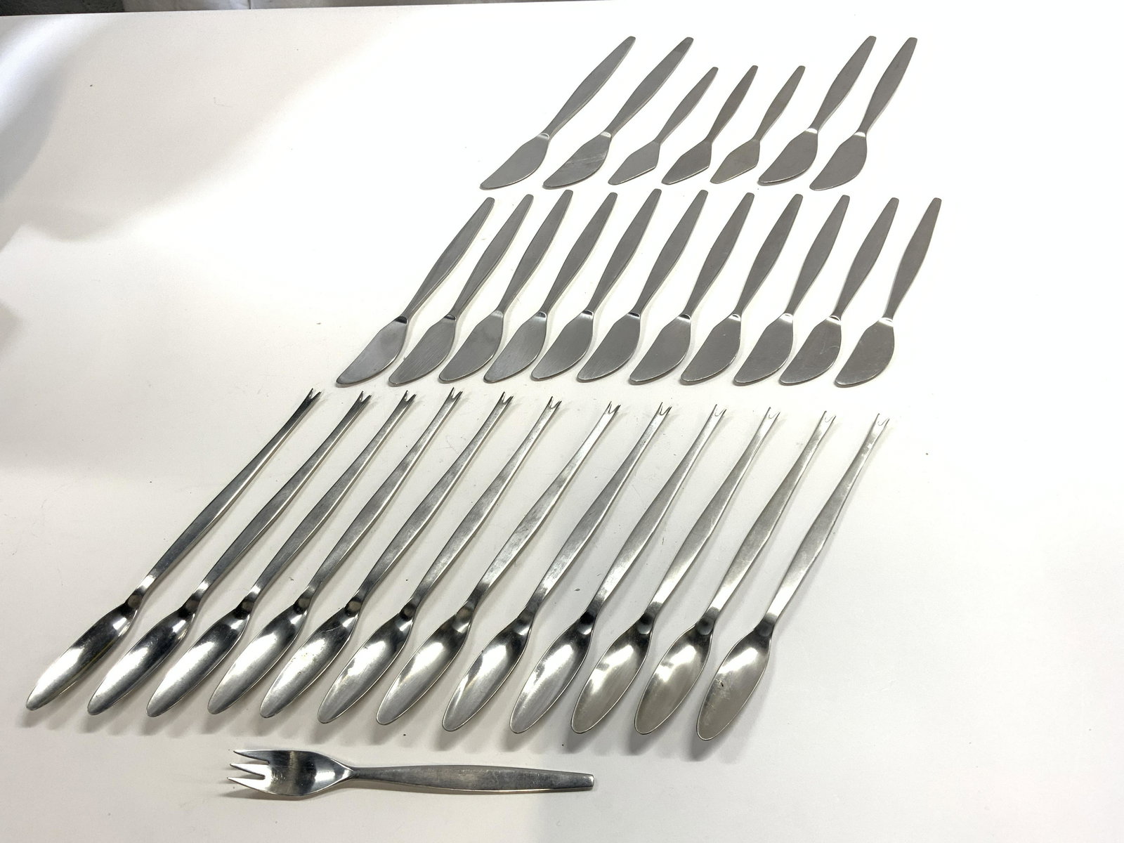 Lo 31 GENSE EXTRA SWEDEN Flatware (1 of 7)