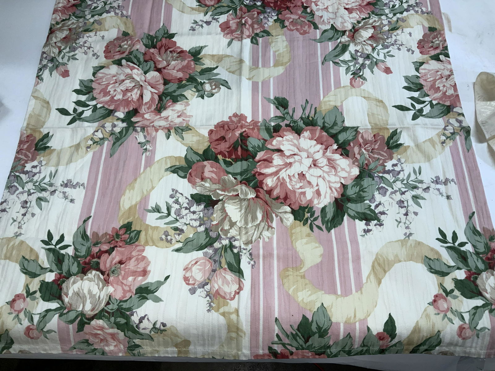 Group 6 Tablecloths and Napkins (1 of 8)