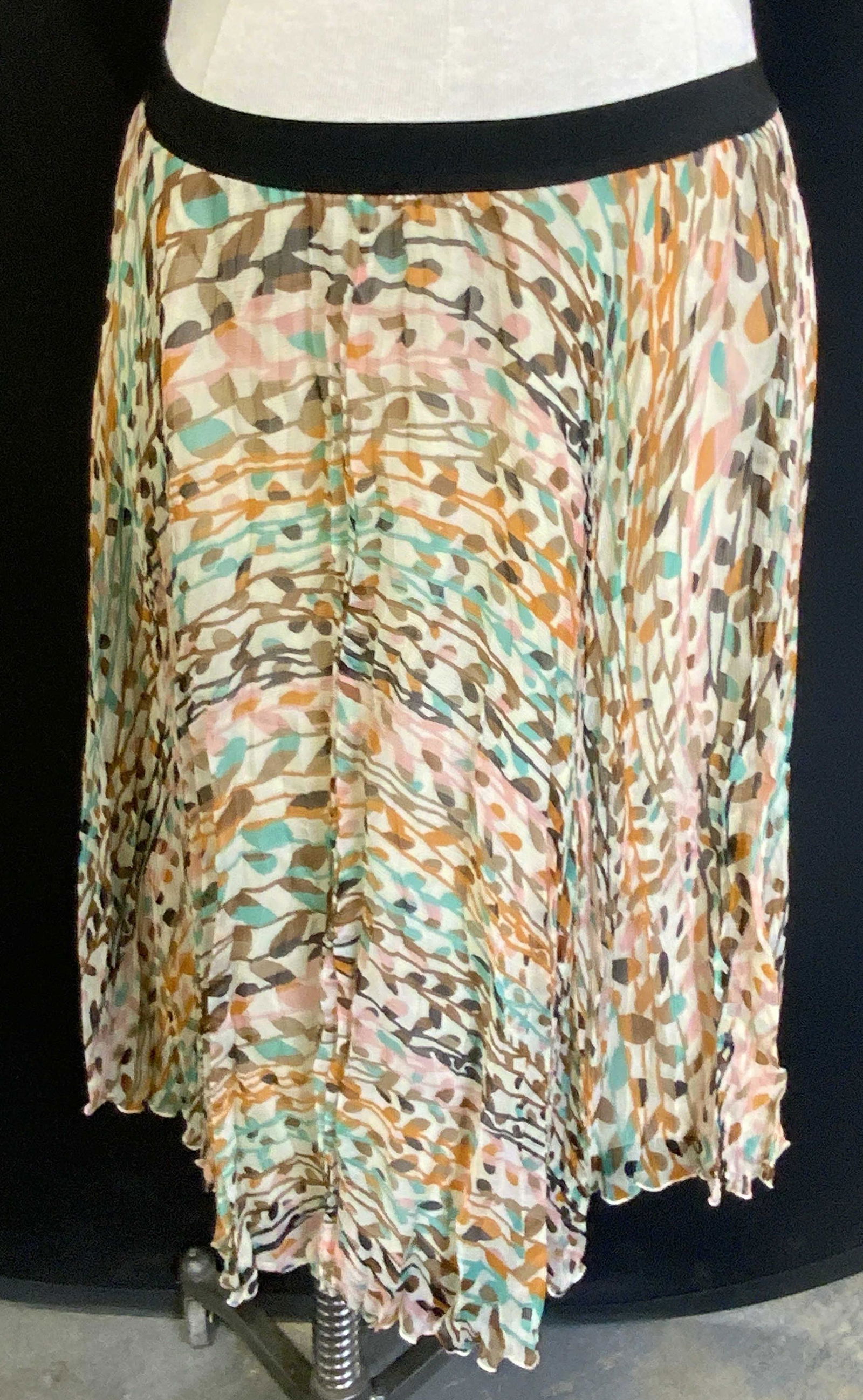 Vintage MISSONI Pleated Silk Printed Skirt: Vintage MISSONI pleated silk skirt with printed orange, blue, pink, brown, and black botanical pattern. Size 8. Elastic waist allows some stretch. Gently worn. Made in Italy. MISSONI, vintage MISSONI,