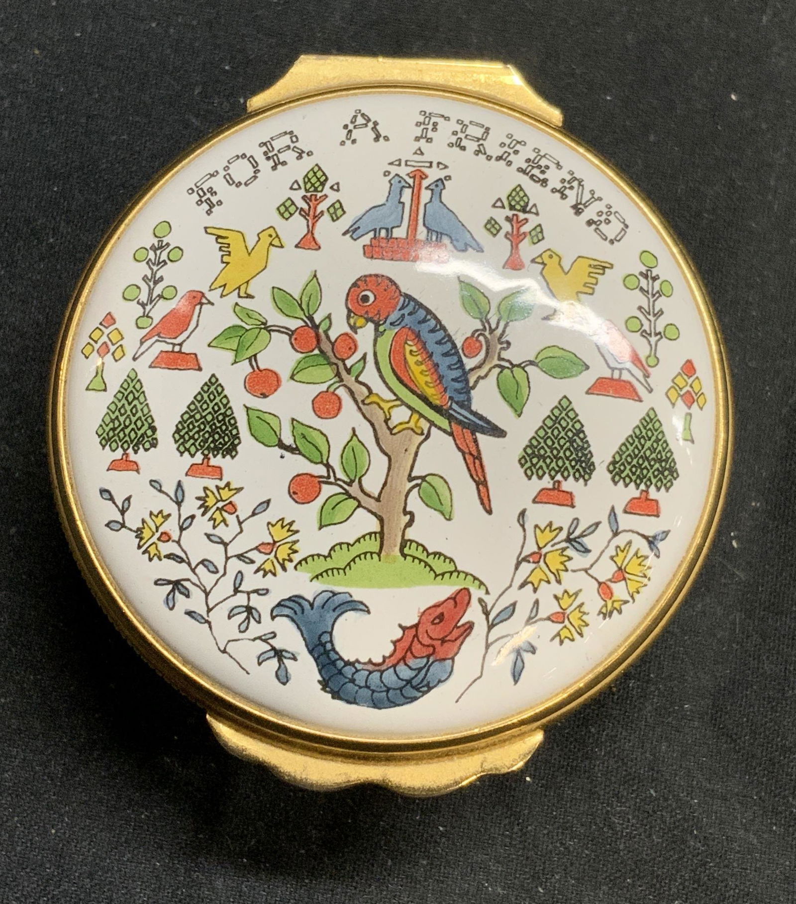 HALCYON DAYS England For A Friend Pill Box (1 of 7)