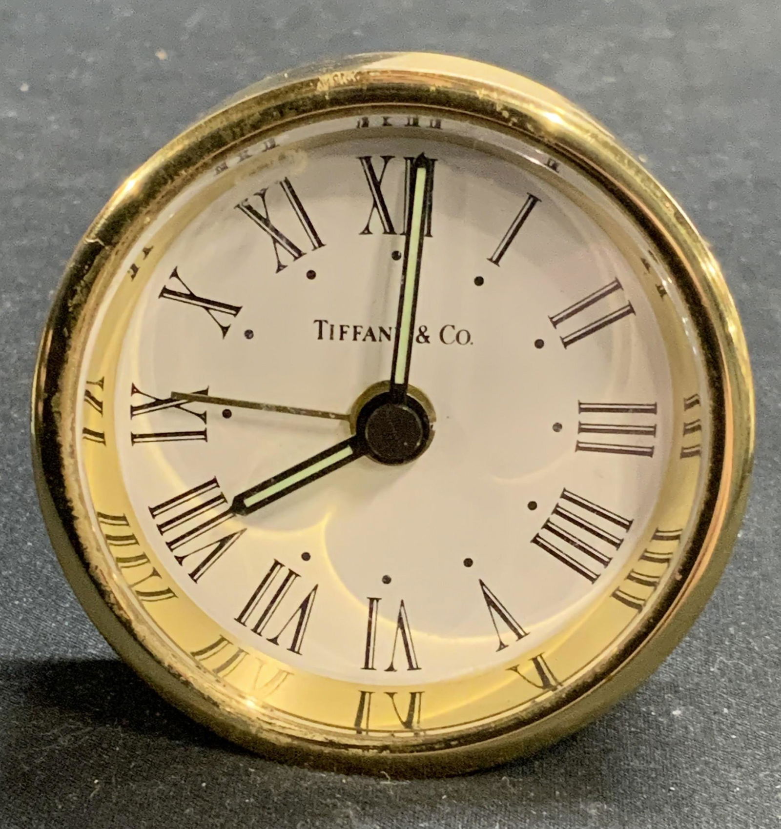 TIFFANY & CO Round Desk Clock (1 of 6)