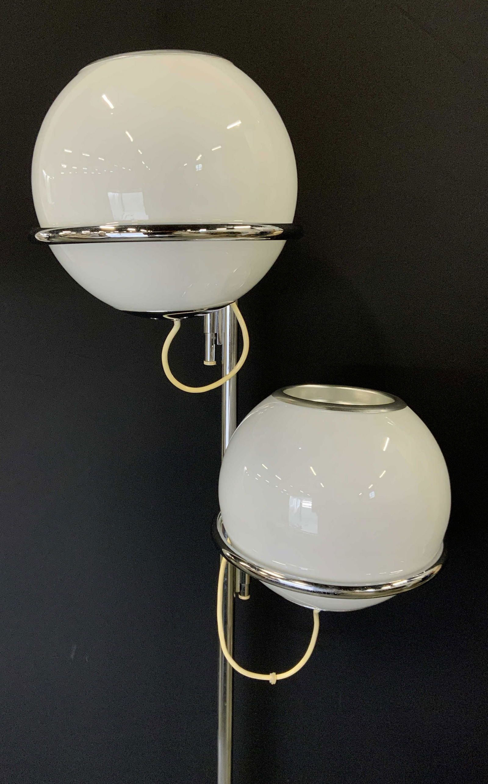 REGGIANI Mid Cen. Glass Orb Floor Lamp, Italy (1 of 9)