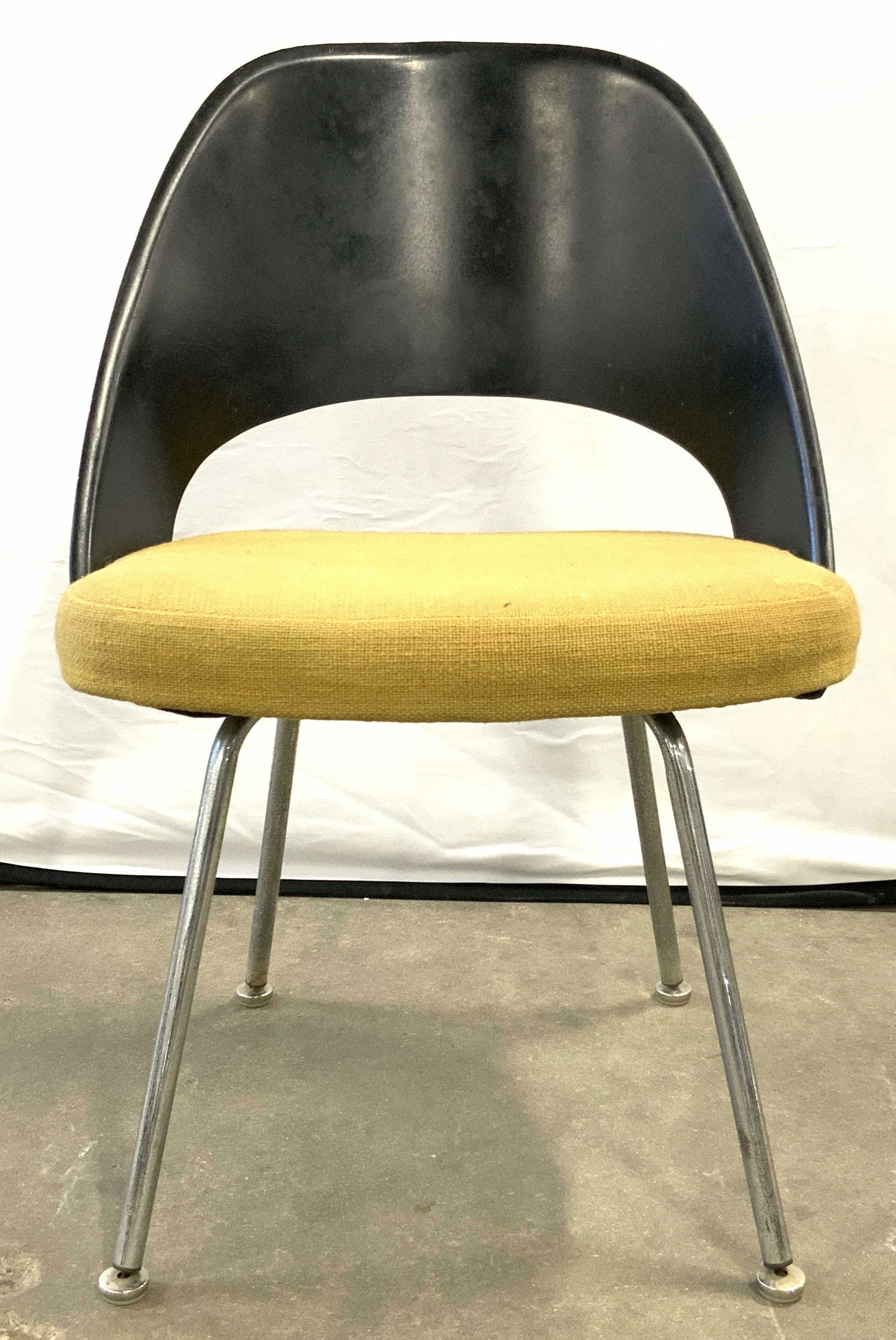 KNOLL Studios Saarinen MCM Executive Side Chair (1 of 11)
