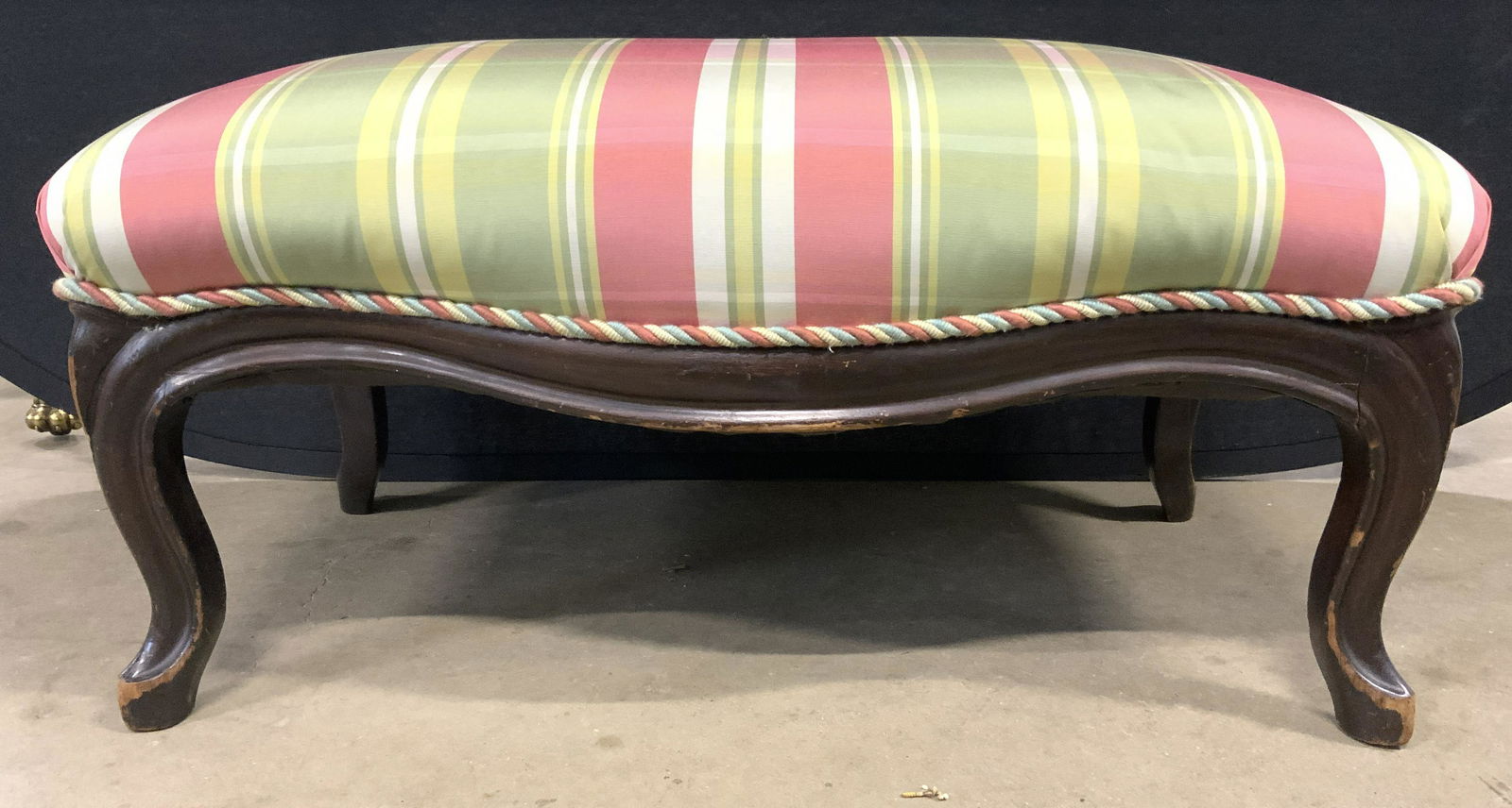 Vntg Upholstered Plaid Bench W Carved Wooden Feet (1 of 10)