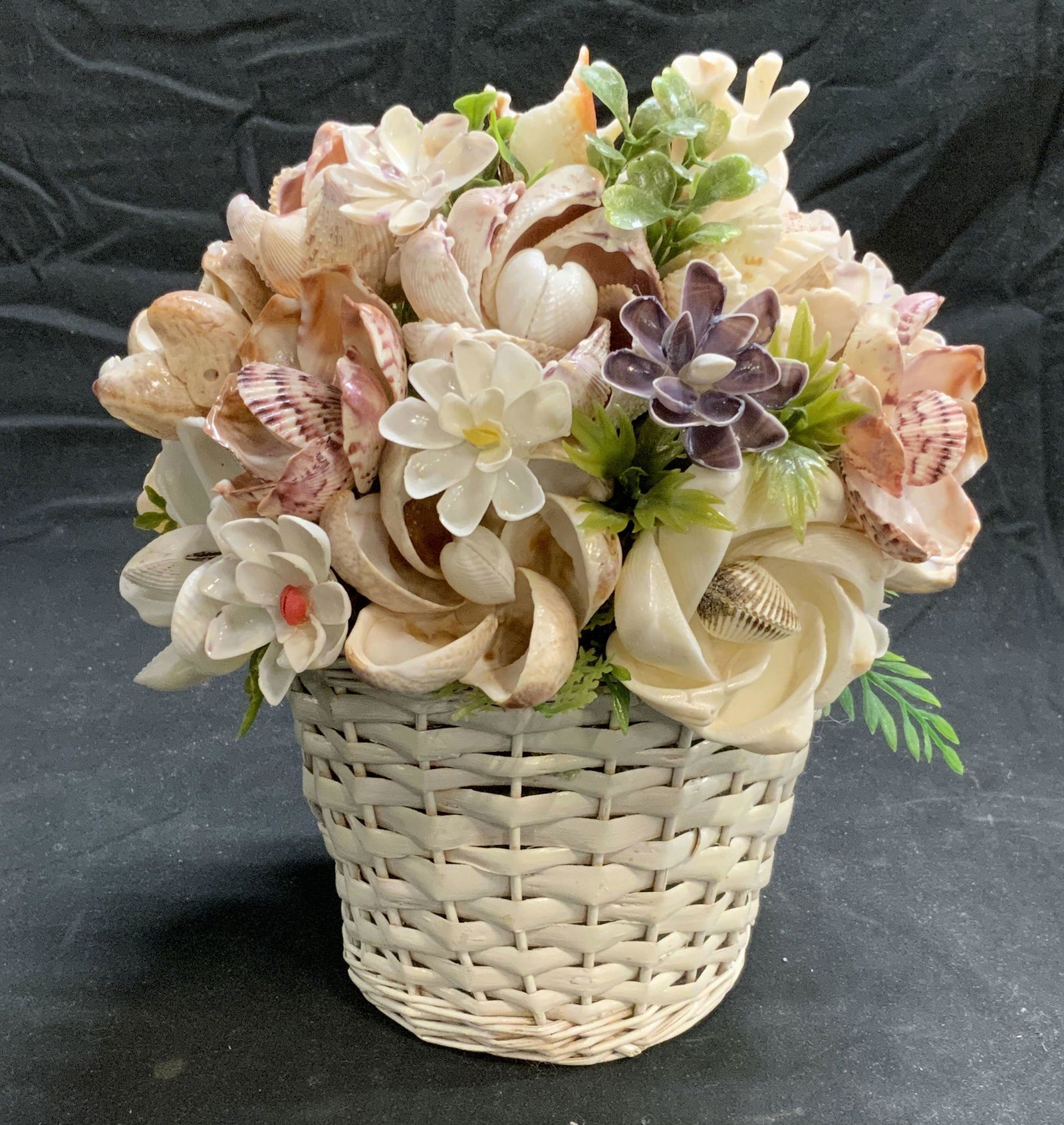 Seashell Flower Basket Table Accessory (1 of 6)