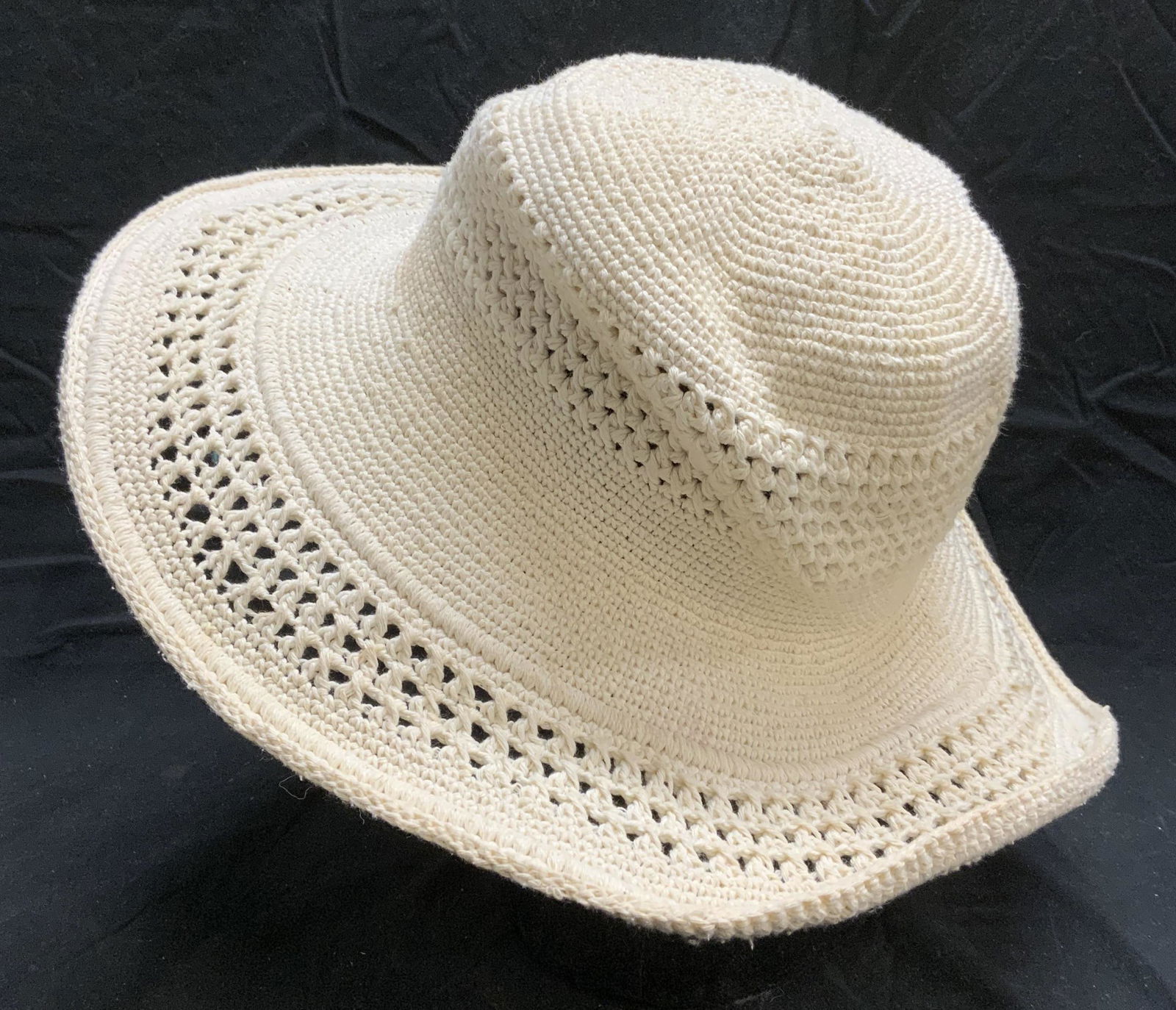SYLVER WAVE Cream Knit Sun Hat (1 of 6)