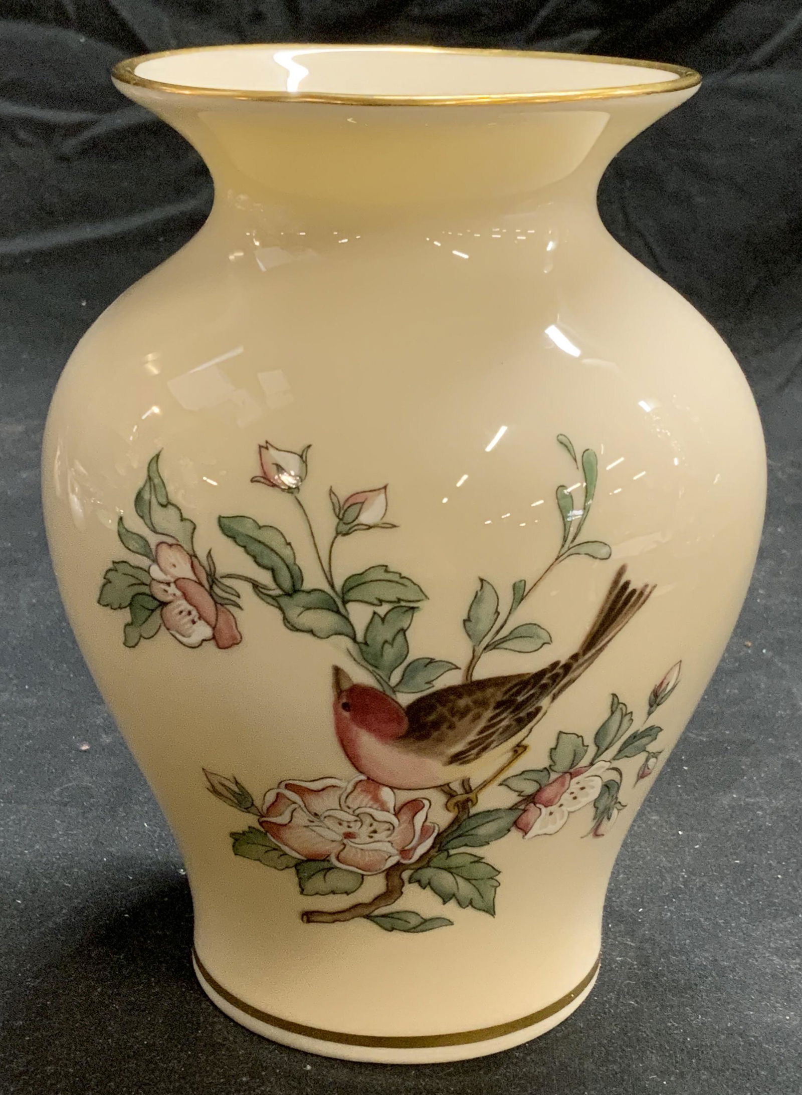 Vintage LENOX Serenade Porcelain Vase (1 of 6)