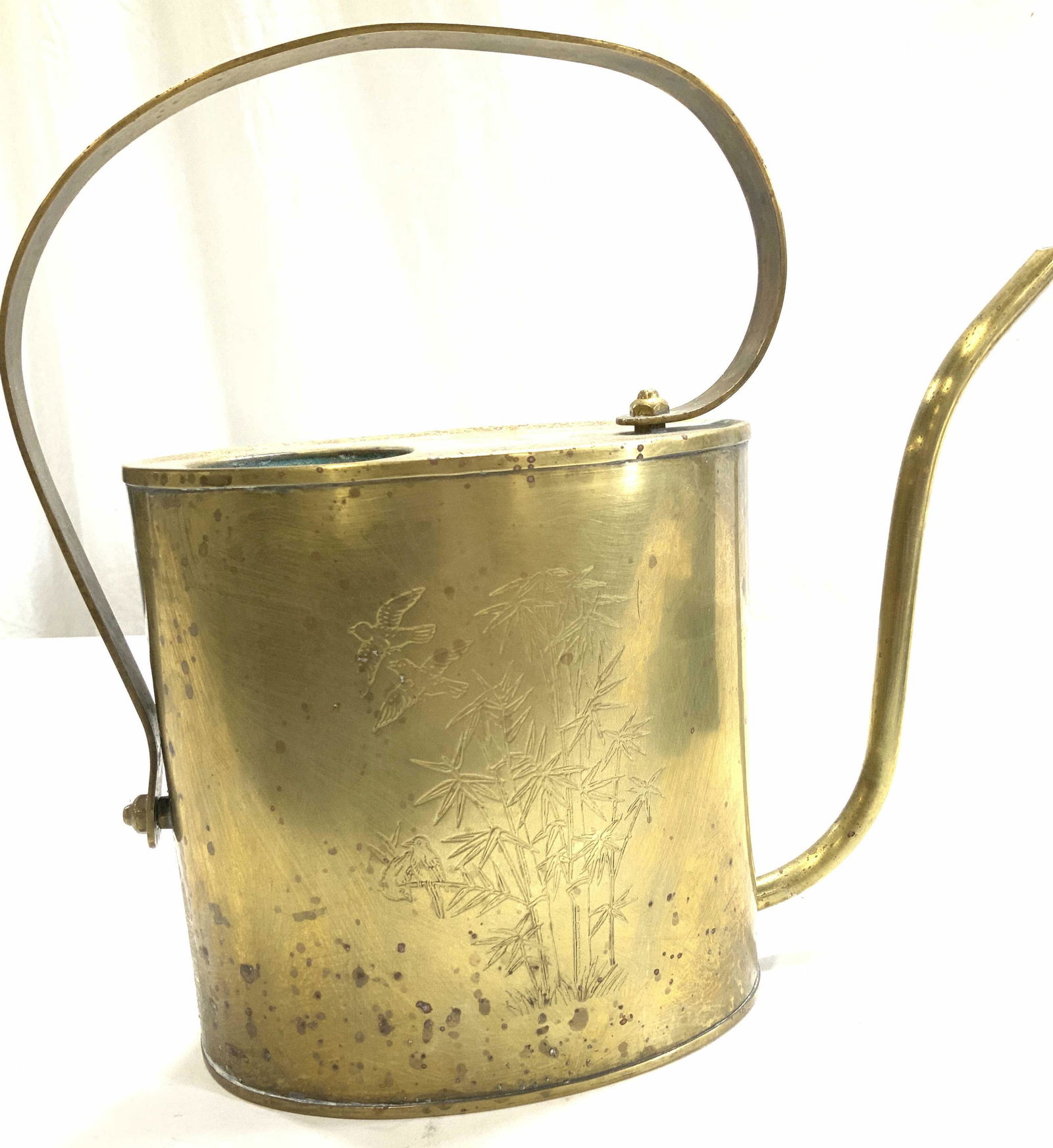 Decorative Crafts Hand Crafted Brass watering Can (1 of 7)