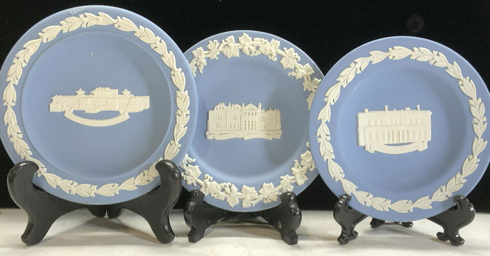 Set3 Wedgwood Display Plates England (1 of 6)