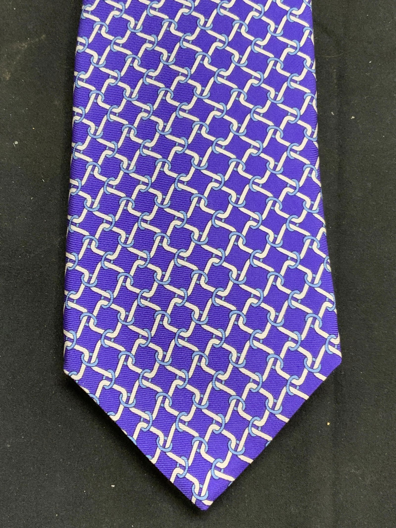 BROOKS BROTHERS Chain Link Pattern Silk Tie (1 of 6)