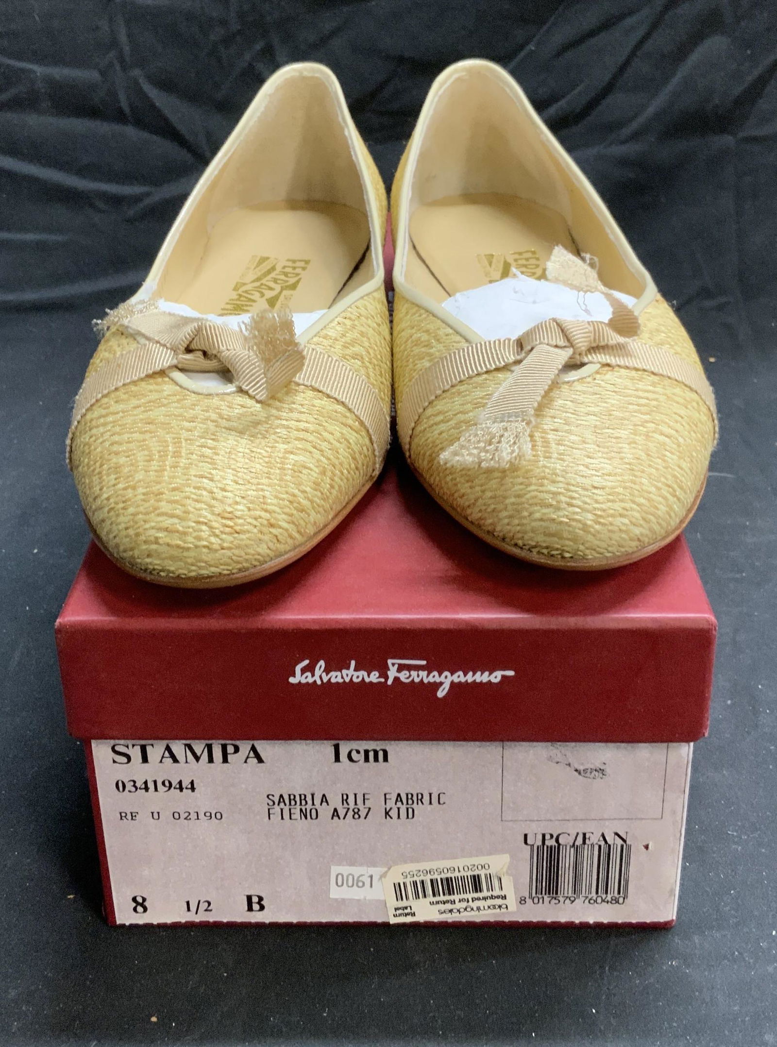 SALVATORE FERRAGAMO Sabbia Tan Flats NIB (1 of 6)