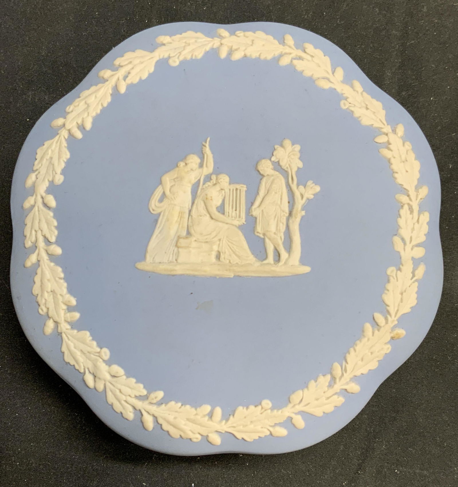 WEDGWOOD Light Blue Jasperware Lidded Box (1 of 7)