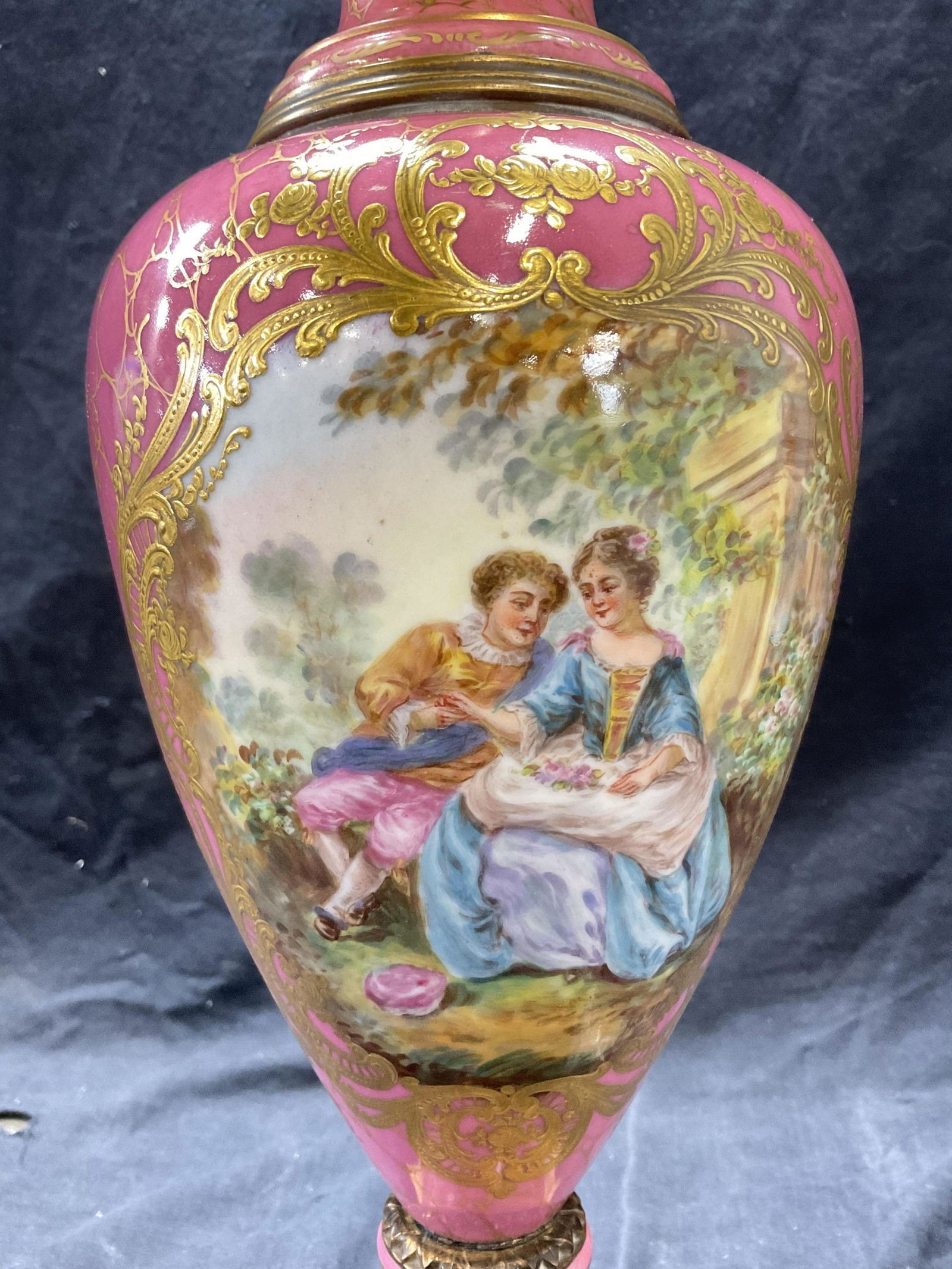 Porcelain Hand Painted French Style Lamp (1 of 7)