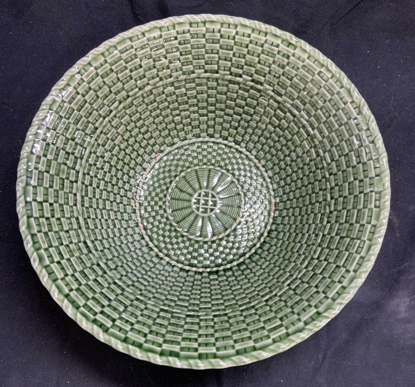 Garden Trellis Green Ceramic Basket Weave Bowl (1 of 6)