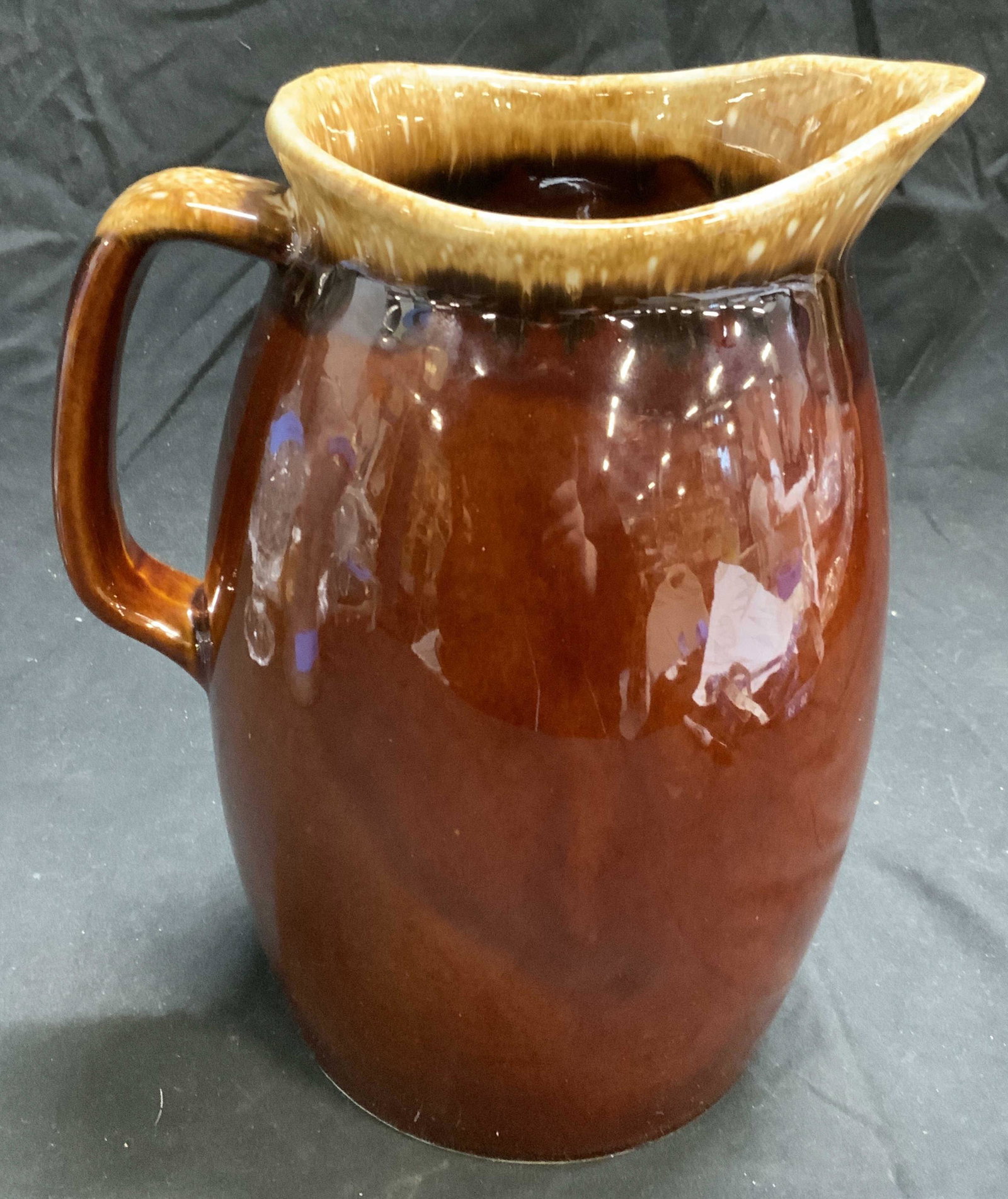 HULL Brown Glazed Pottery Pitcher (1 of 6)