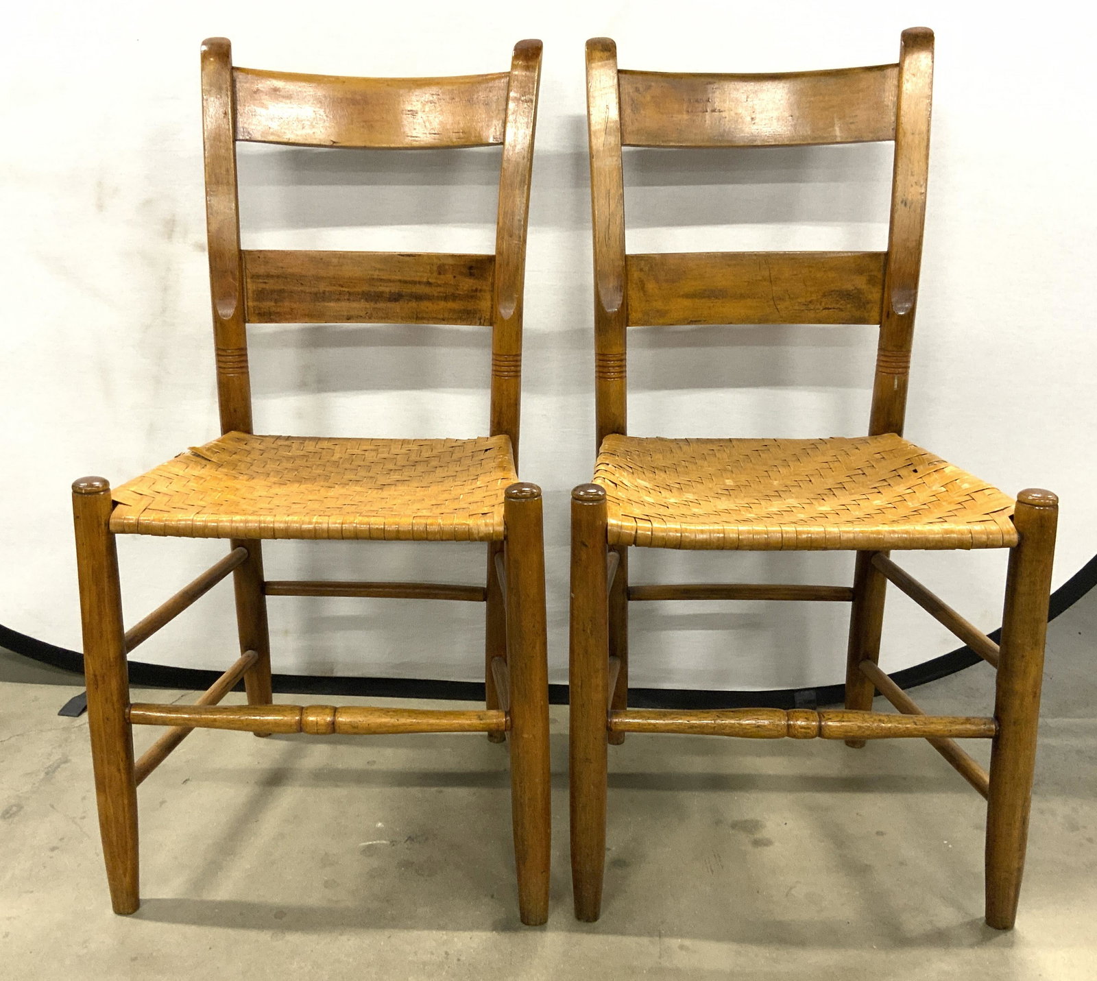 Vtg Pair Wooden Ladderback Chairs W Woven Seat (1 of 10)