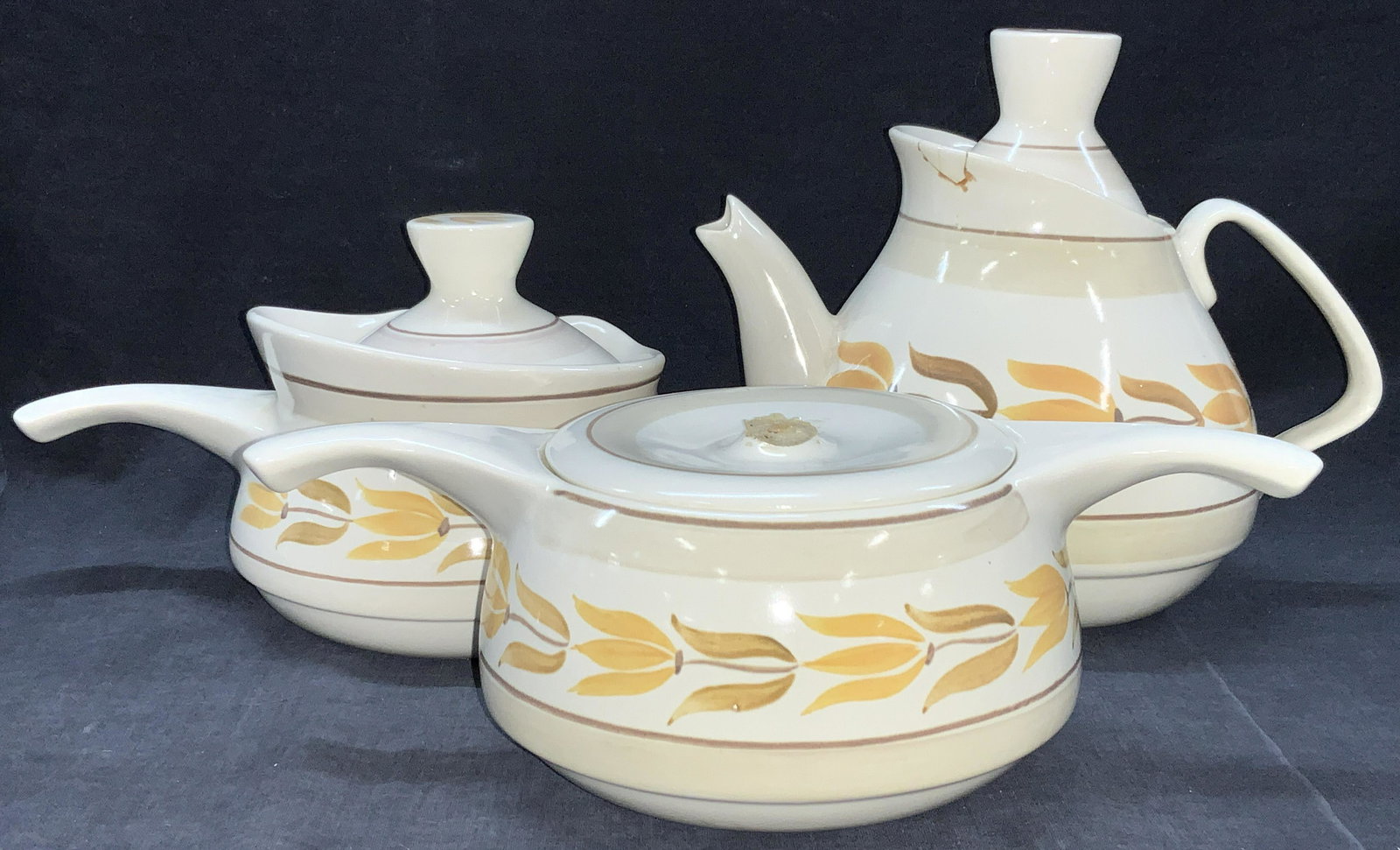 Vintage Red Wing Pitcher & Cooking Wares (1 of 11)