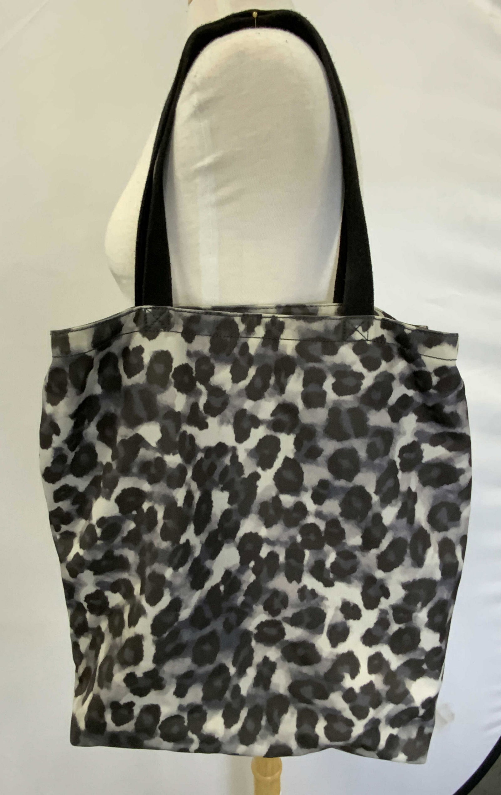 Black/Grey Leopard Print Tote Bag (1 of 6)
