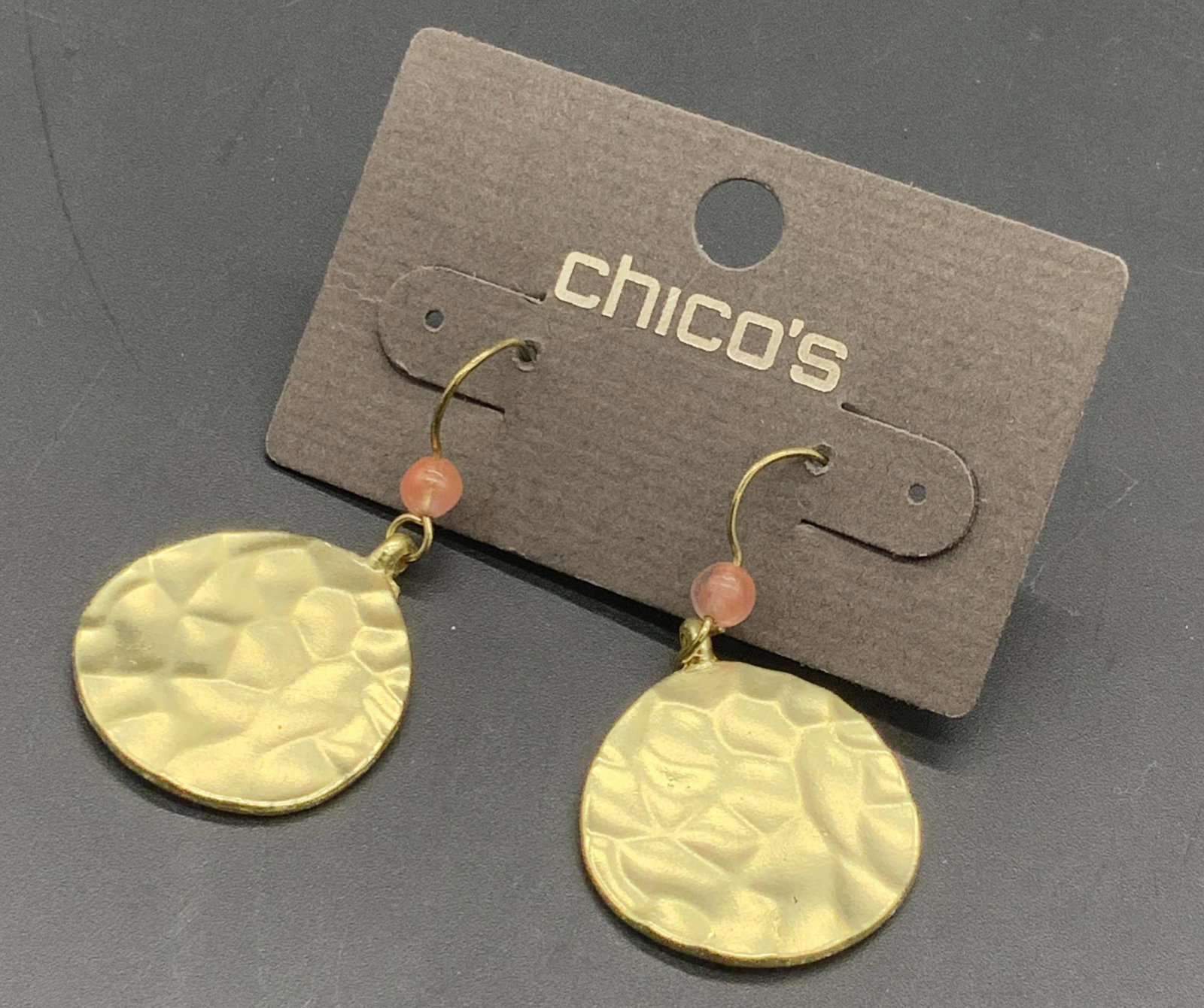 CHICOS NWT Hammered Disc Drop Earrings, Jewelry (1 of 7)