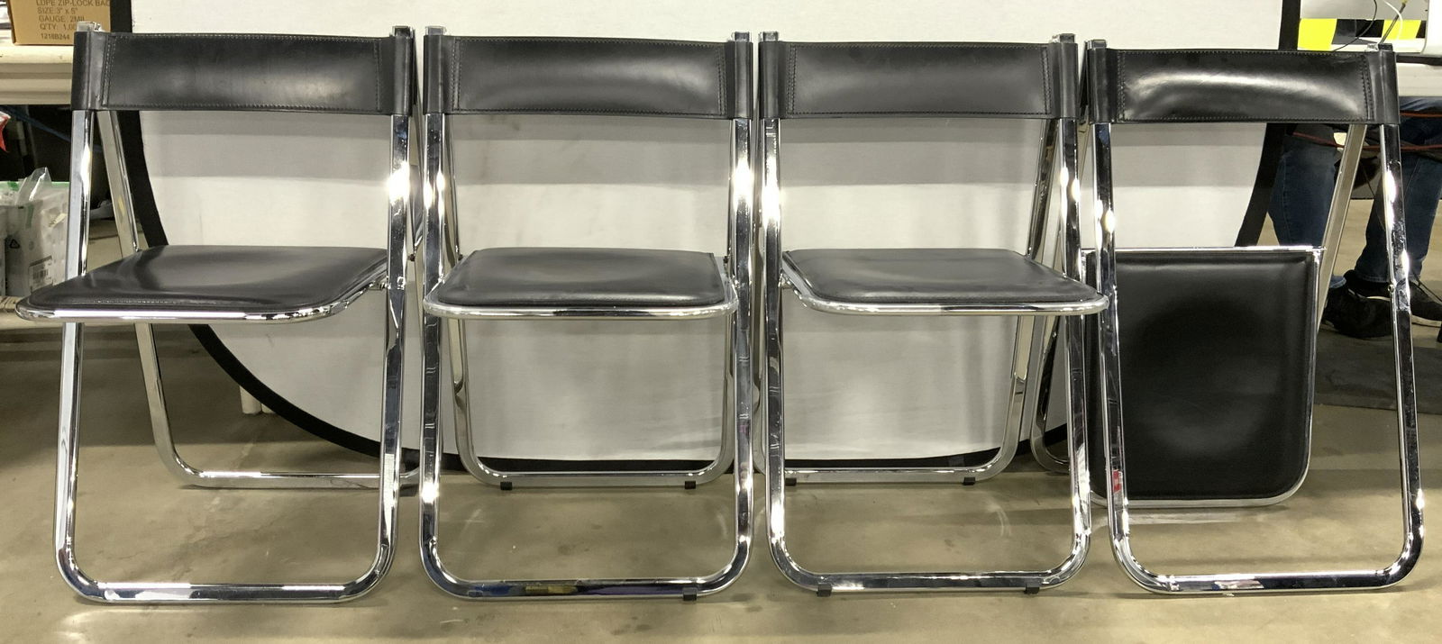 ARRBEN TAMARA 4 Vtg Minimalist Italian Fold Chairs (1 of 13)