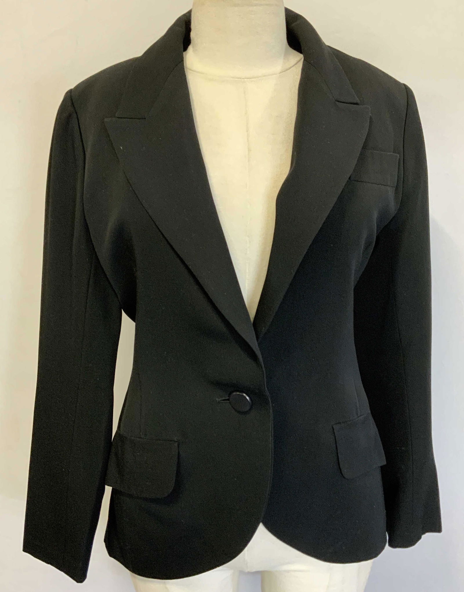 YVES SAINT LAURENT Black Suit Jacket (1 of 6)