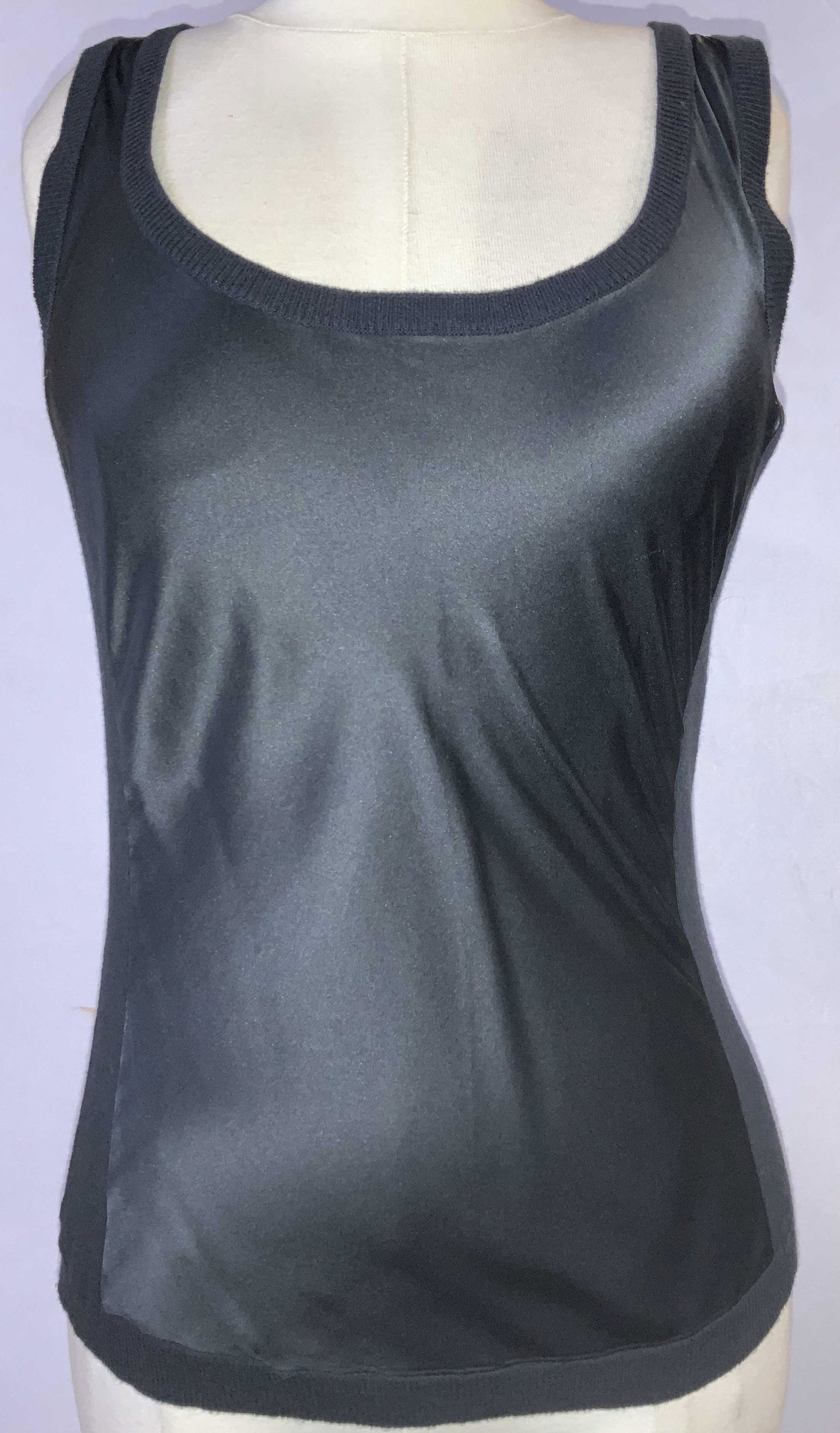 MAGASCHONI Silk Cashmere Blend Lux Tank,IT: Black MAGASCHONI luxury tank knitwear, 85% cotton, 15% cashmere, and 100% silk front. Size small. Deep scoop neck, labeled designer. Luxury Designer wear, MAGASCHONI ladies top, Luxury clothing, Luxur