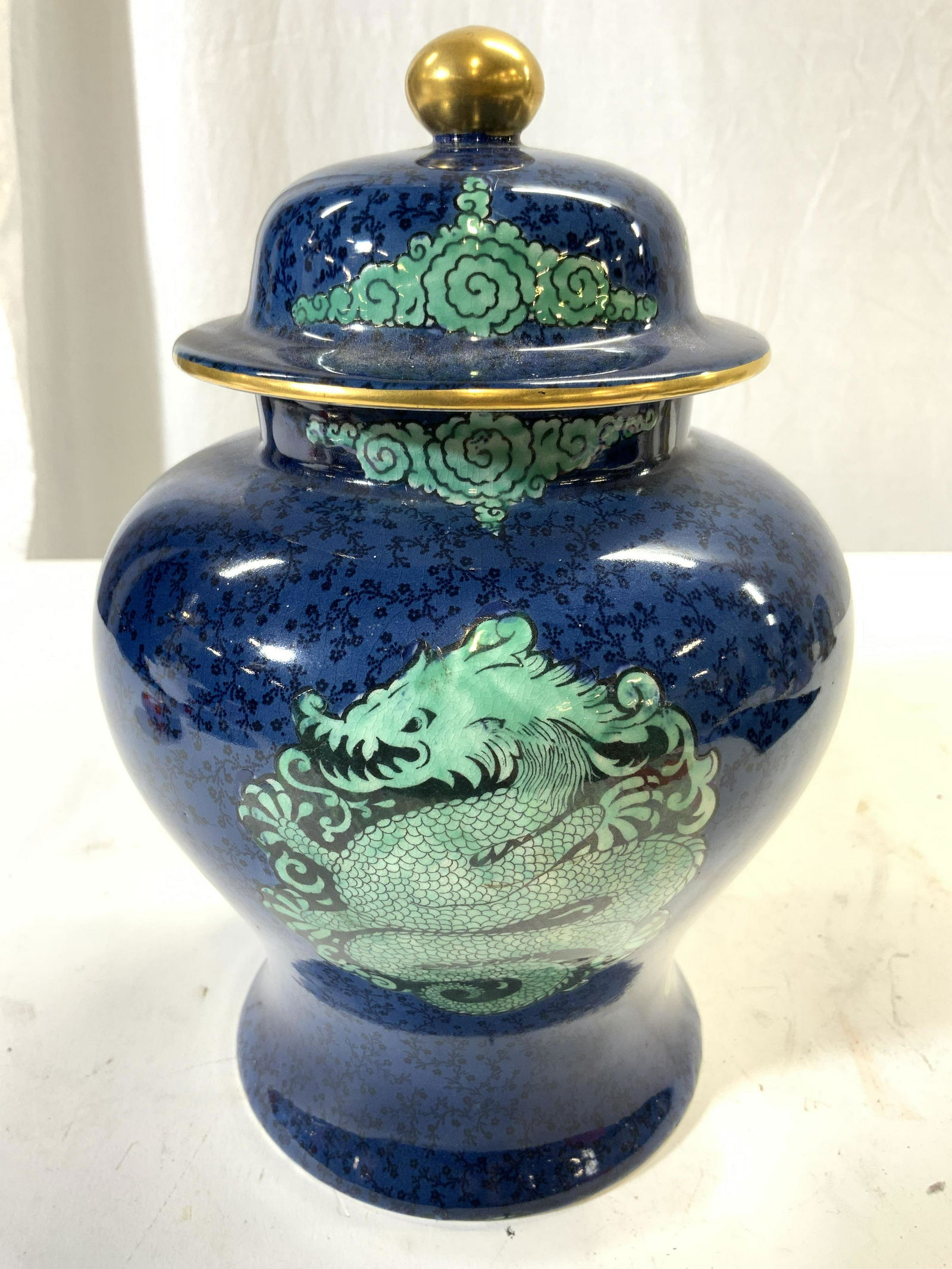 MALING CORONET ENGLAND Lidded Porcelain Urn (1 of 8)