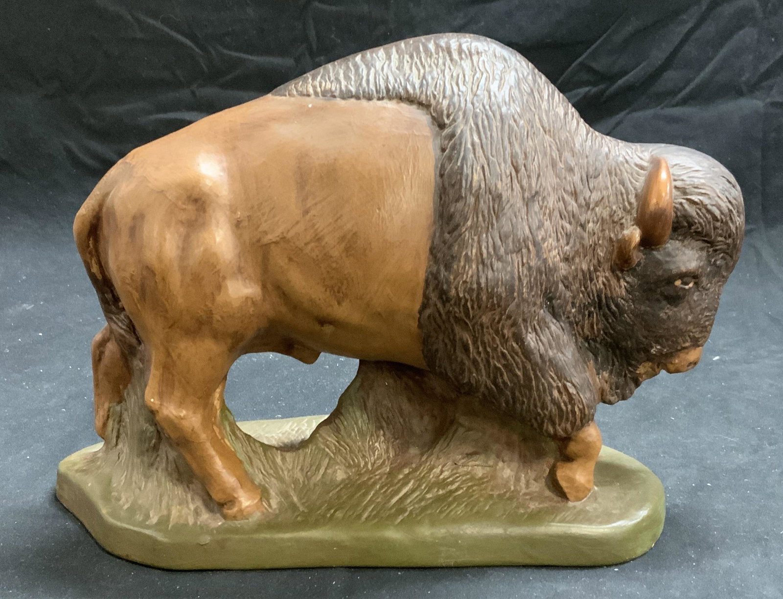 Vtg DUNCAN ENTERPRISES Ceramic Buffalo Figurine: Vintage 1978 Duncan Enterprises ceramic buffalo figurine. Hand painted, inscribed to underside. Trademarked at base. Measures approx. 9 x 4 x 6.75 inches. Some wear to surface consistent with exposure