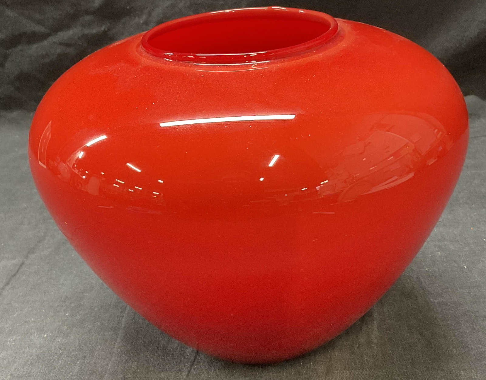 Opaque Post Modern Red Glass Vessel / Vase: Opaque Post Modern Red Glass Vessel / Vase. Measures approx 7.25 x 5.75 inches. No signature to piece. Minor hairline crack seen to base of vase, (see photos). Red vessel, opaque red vase, MCM vase, p
