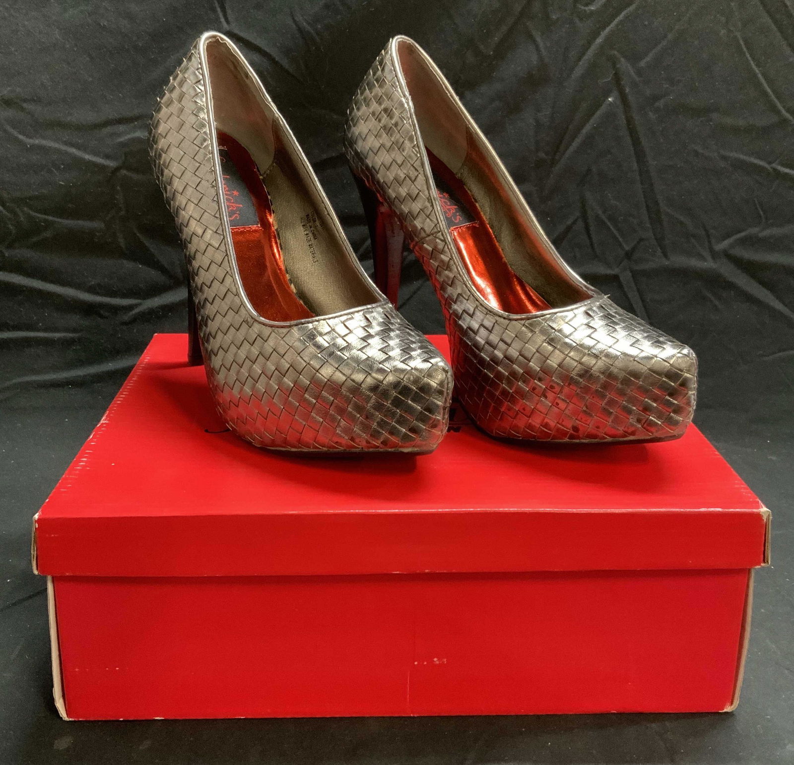 FREDERICKS HOLLYWOOD Silver Platform Heels NIB (1 of 6)