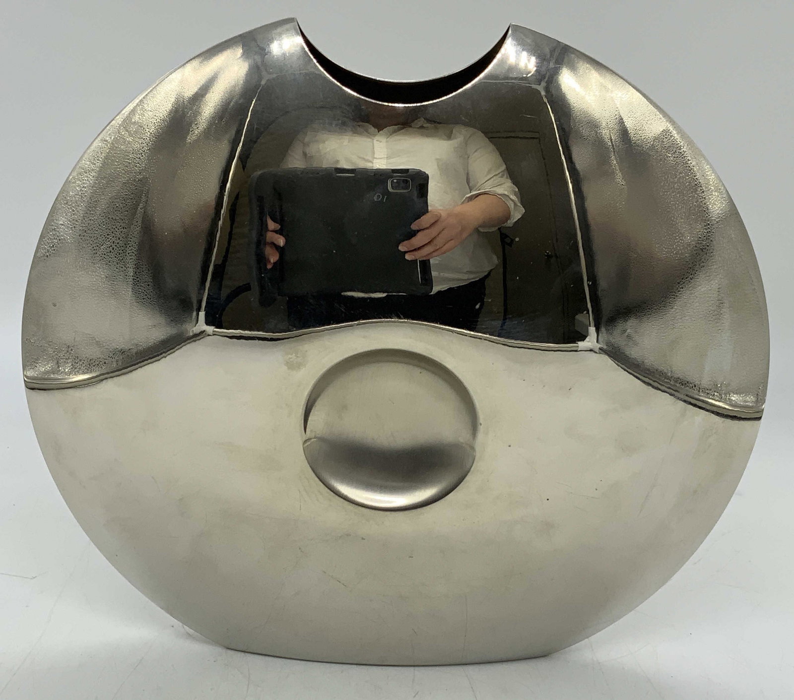 IL PUNTO LA BOTTEGA Stainless Steel Disc Vase (1 of 6)