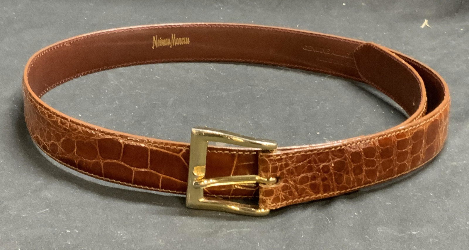 NEIMAN MARCUS Brown Alligator Leather Belt (1 of 8)