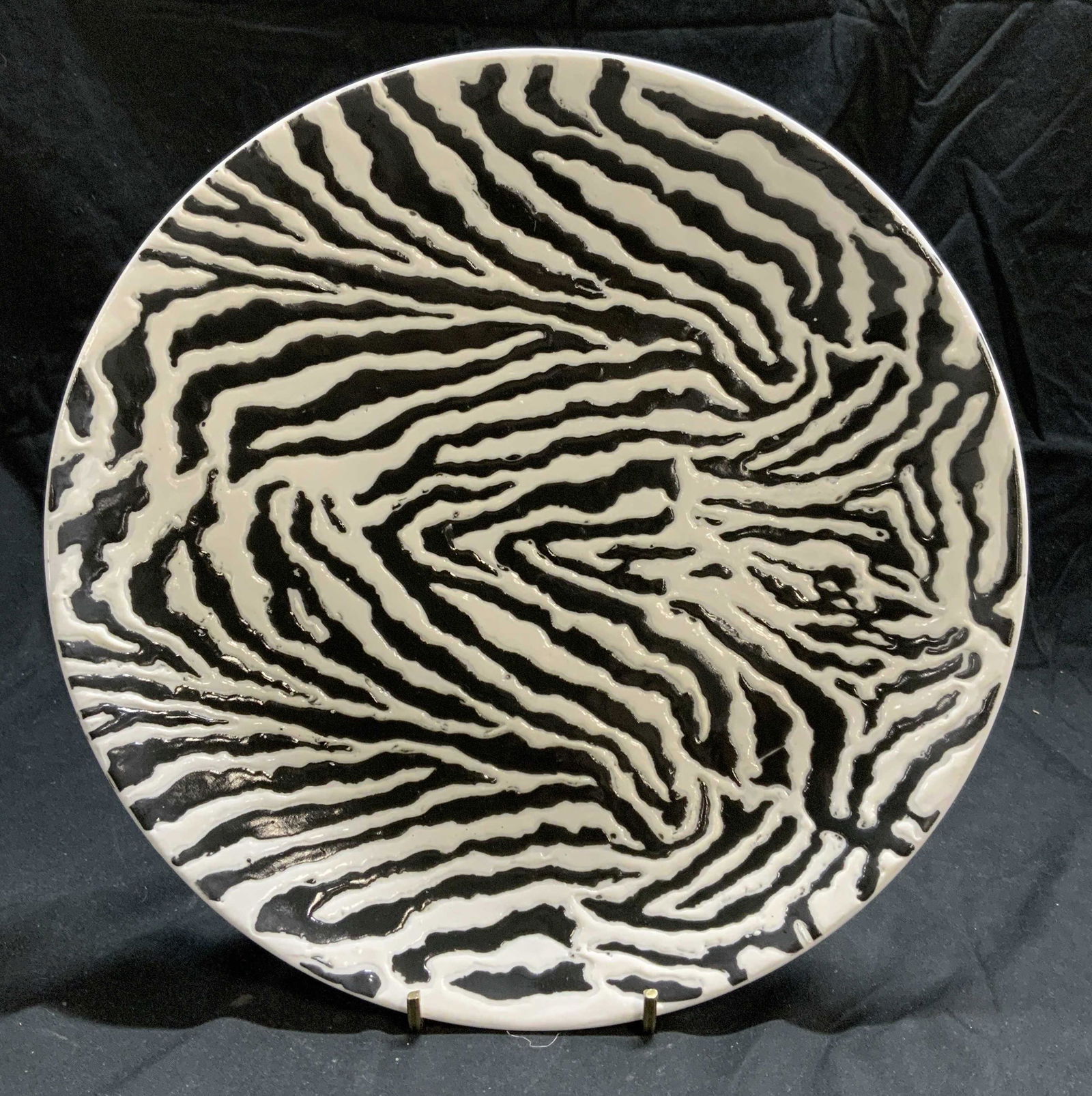 Black/ White Zebra Porcelain Display Plate: Black and white zebra motif porcelain display plate. Measures approx. 12 inches diameter. In good condition. Display plate, porcelain plate, table decor, table accessories, home decor, home accessorie