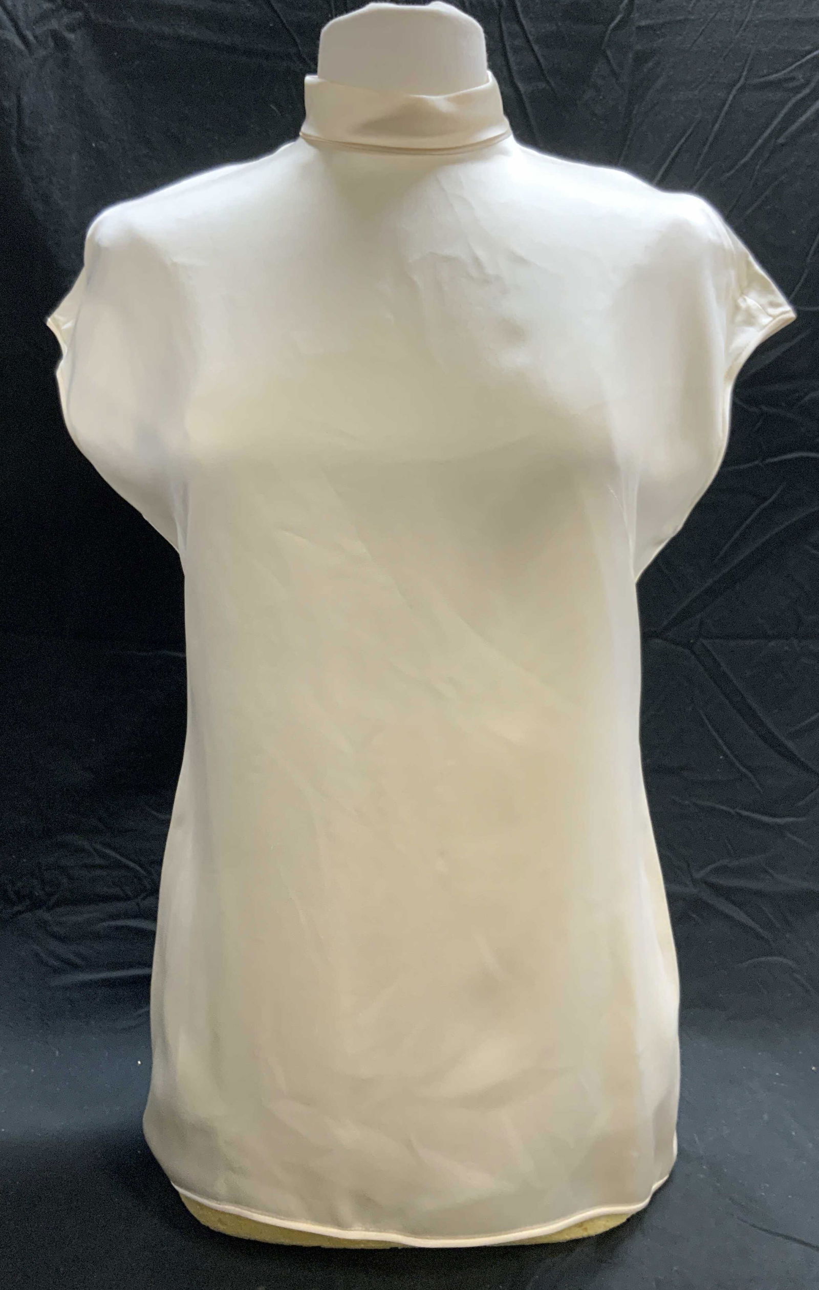 EMMANUEL UNGARO Cream Silk Sleeveless Blouse (1 of 6)