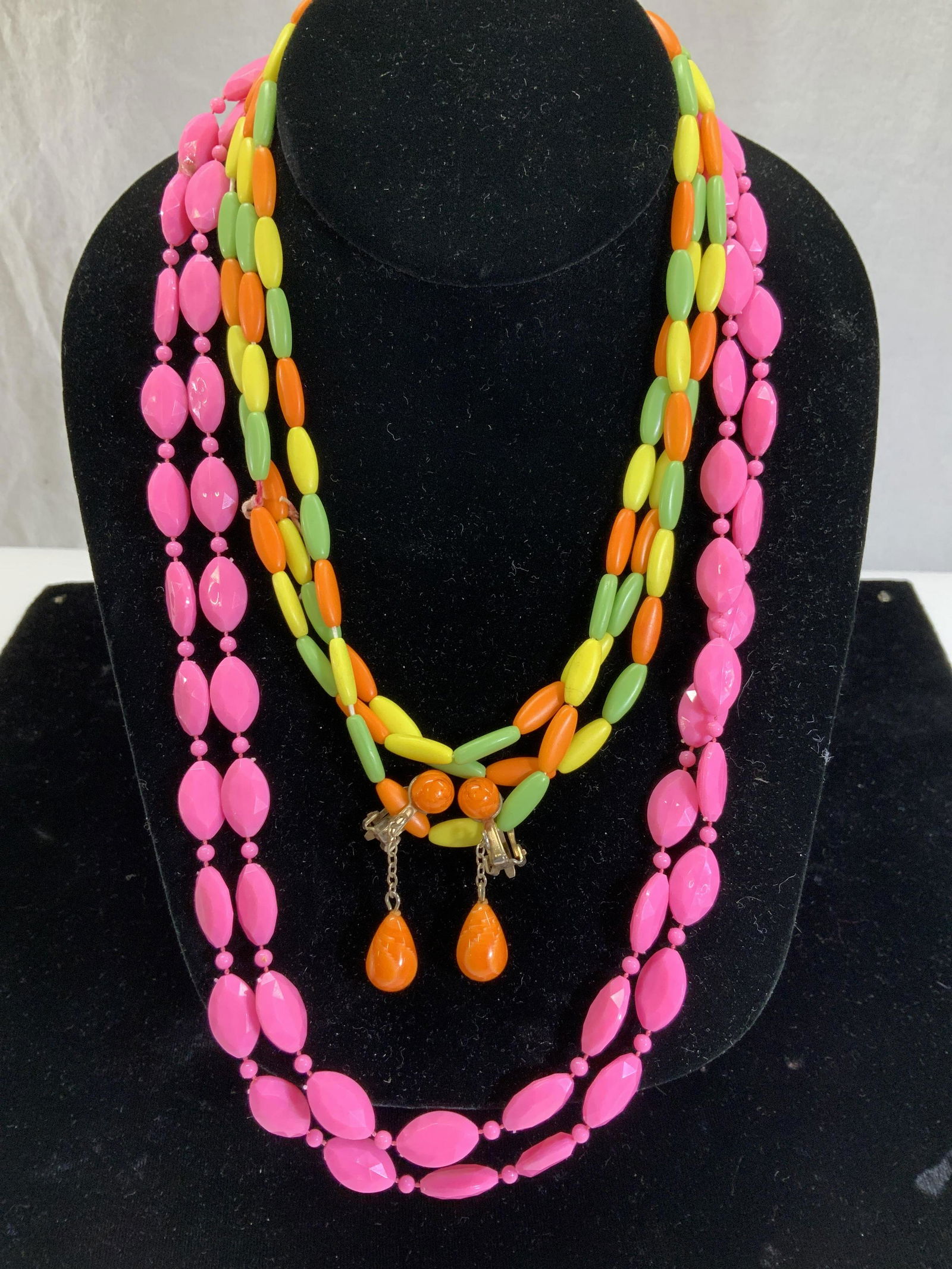 Lot 3 Colorful Costume Bead Jewelry (1 of 7)