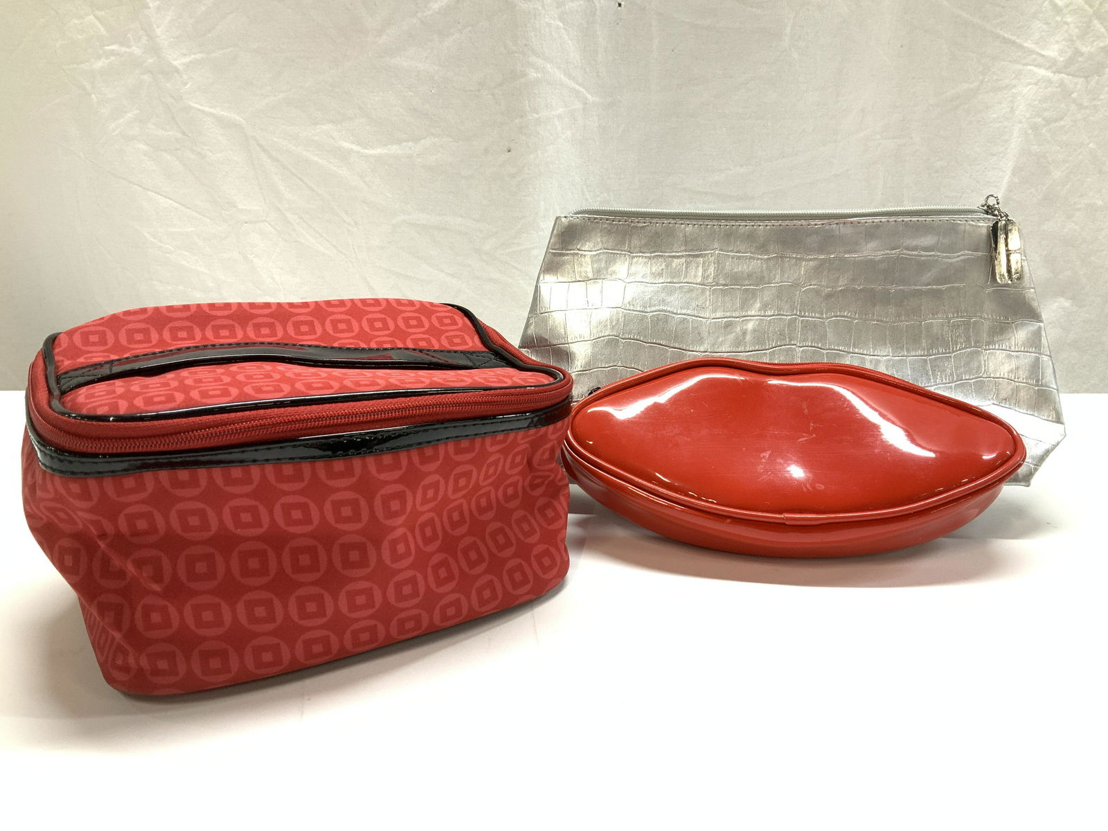 3 Clinique, Lancome Make Up Toiletry Cases, New (1 of 6)