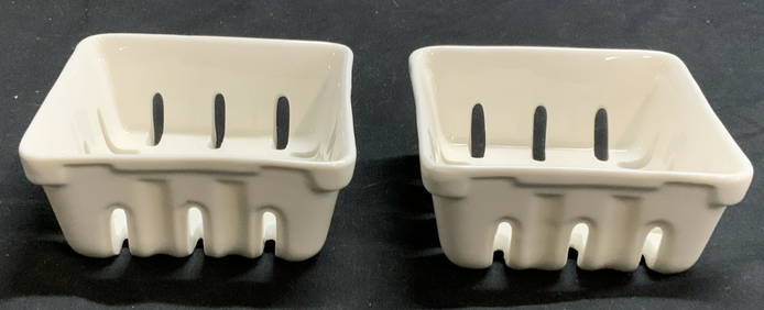 Pair ROOST White Ceramic Square Baskets (1 of 7)