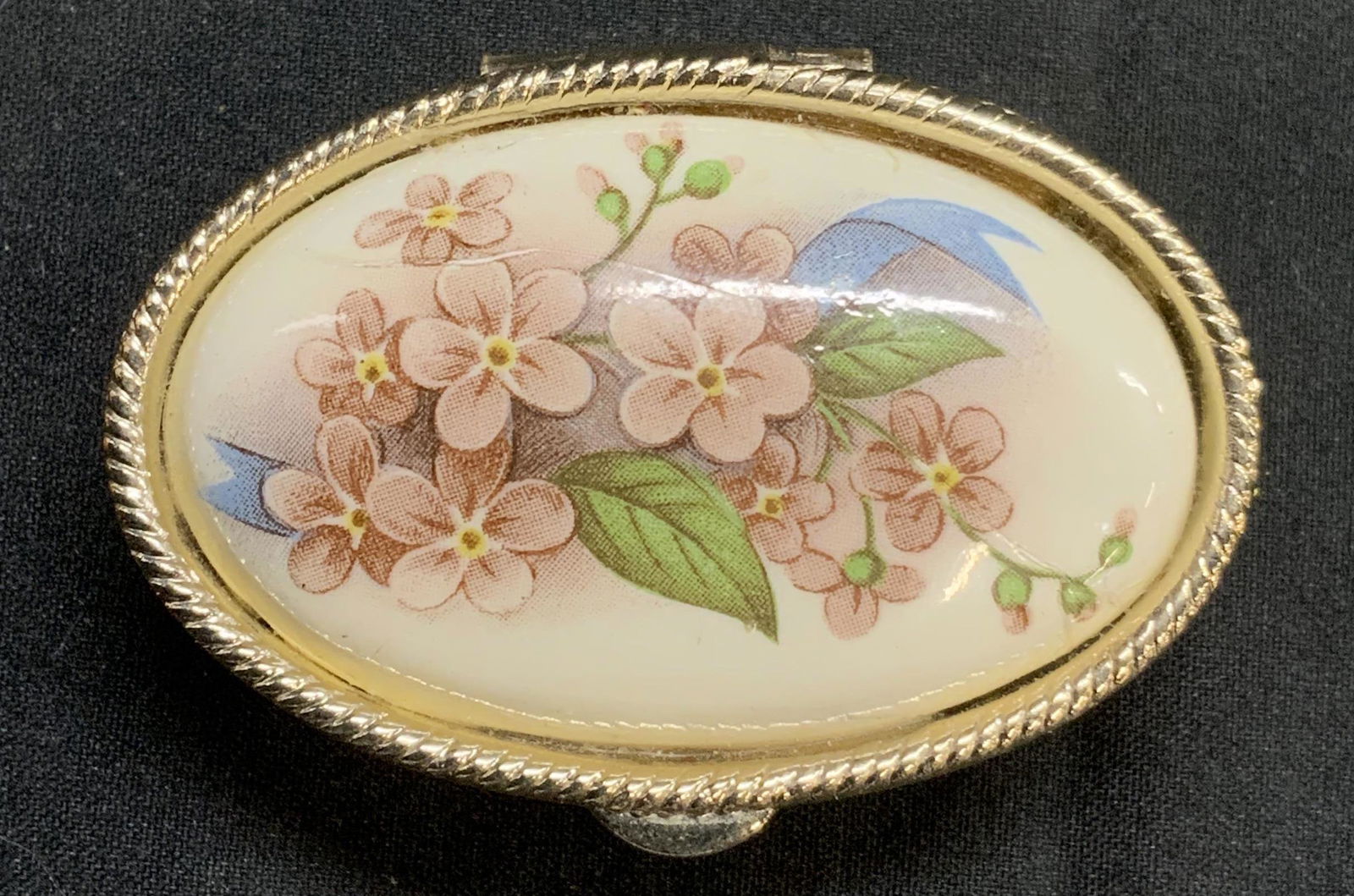 Vintage Floral Enamel Metal Pill Box (1 of 7)