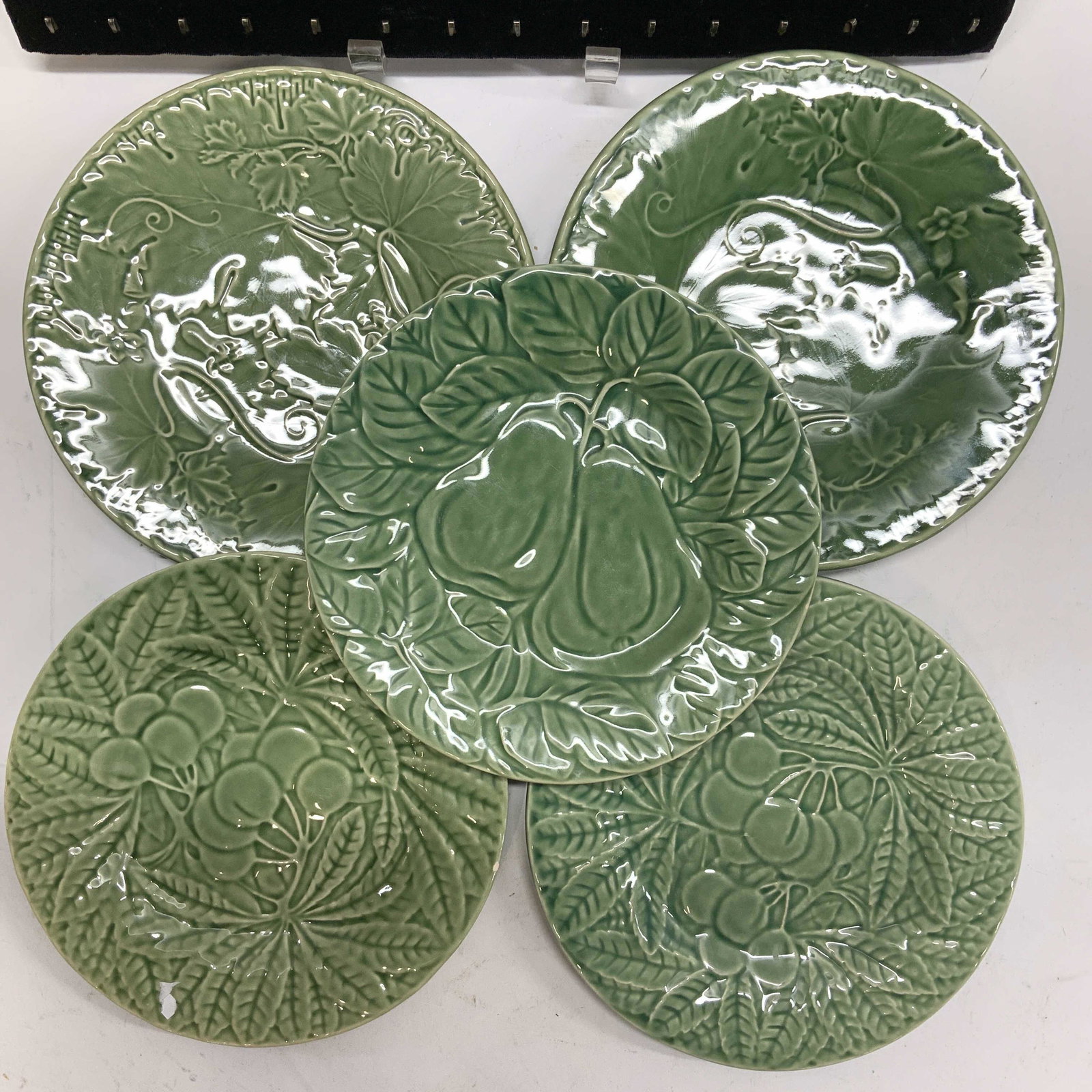 Bordallo Pinneiro Porcelain Plates, Set 5 Portugal: Green Majolica plates, combination of Bordallo Pinneiro and j. Willfred Luncheon plates, 7.75 in. Made in Portugal. Fruit and grape leaf motif. Majolica, Made In Portugal, Luncheon plates, Tableware, 