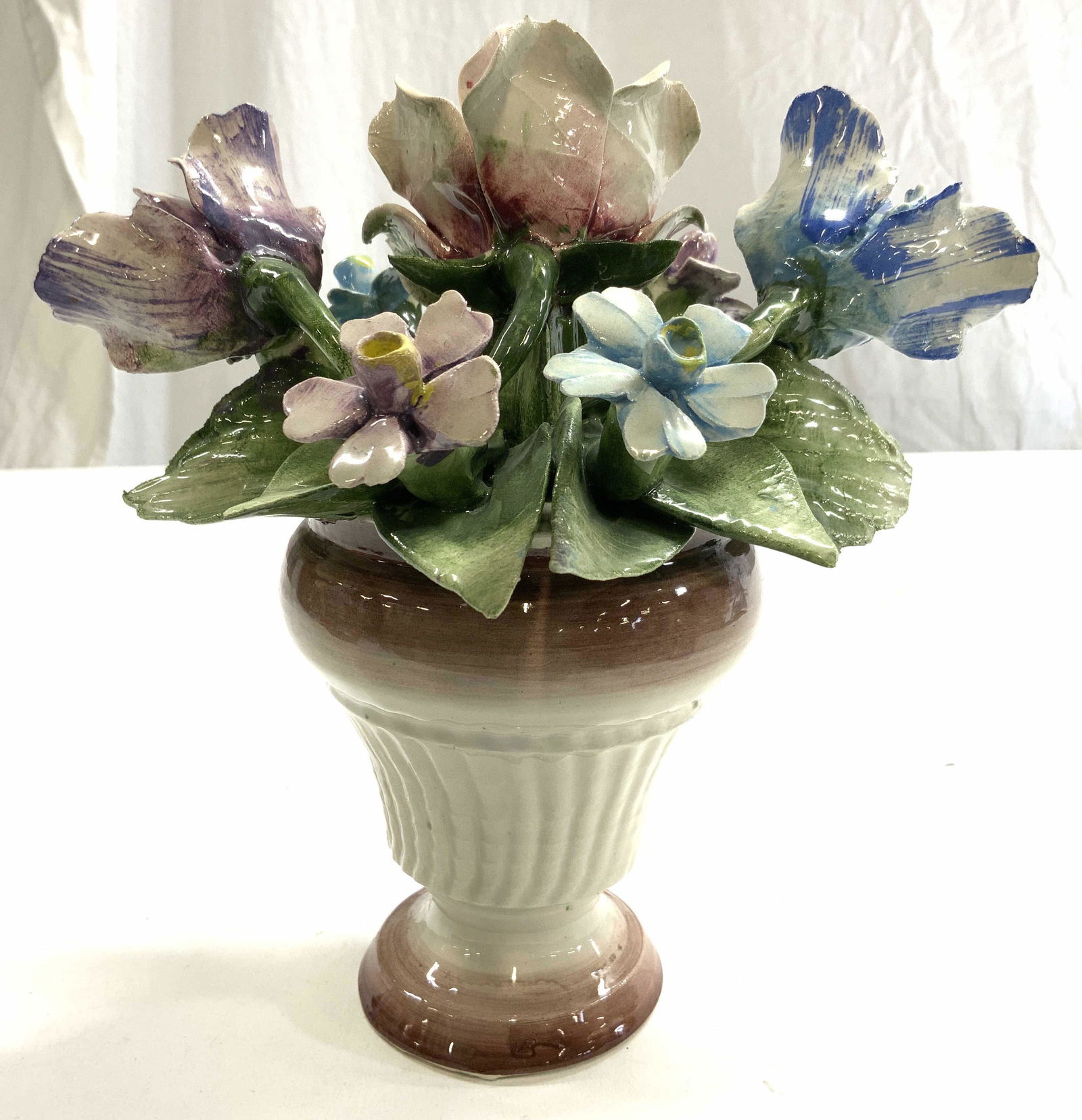 CAPODIMONTE Porcelain Flower Basket Sculpture (1 of 6)