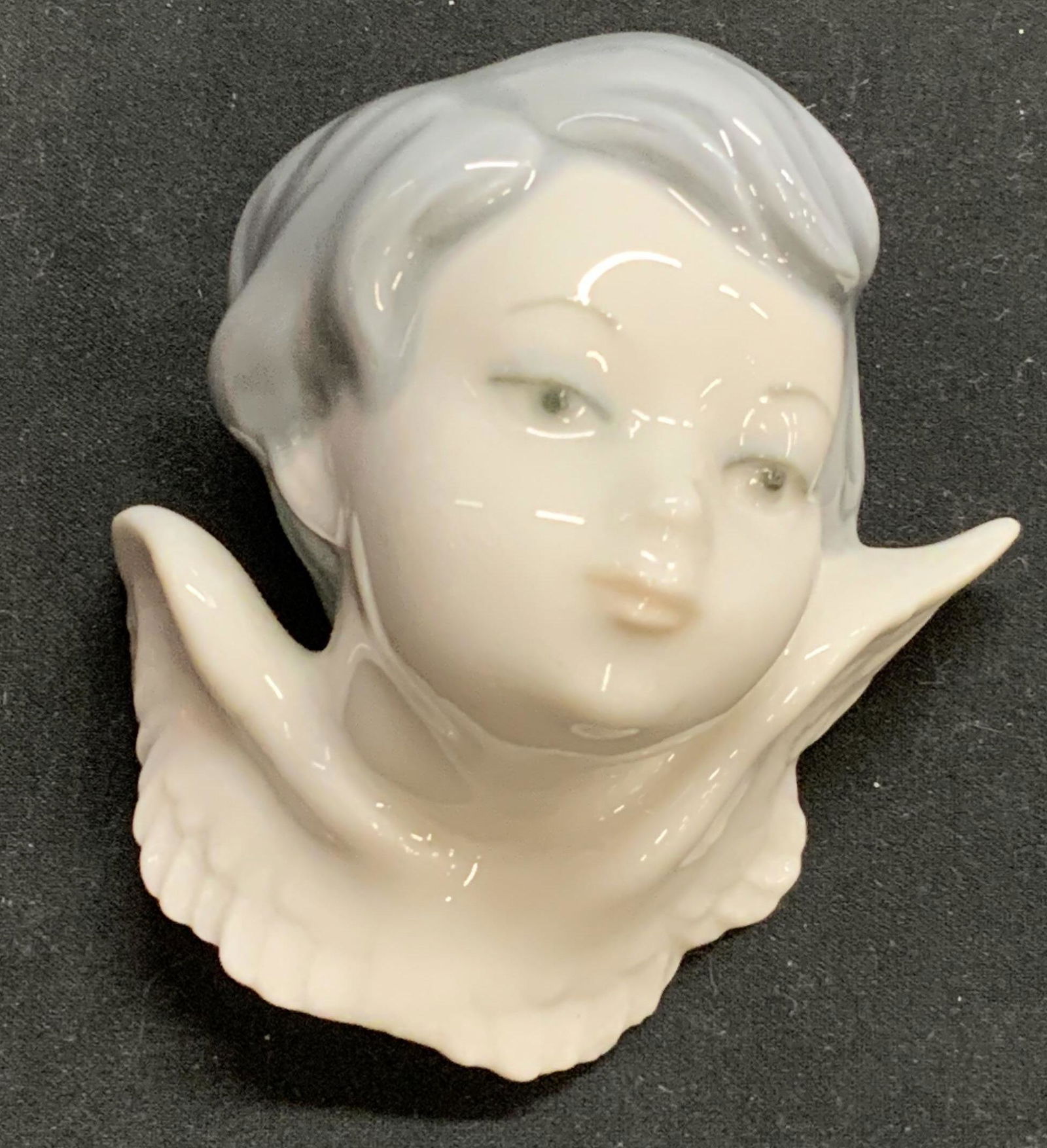 LLADRO 4886 Angel Head Porcelain Cherub Figurine (1 of 6)