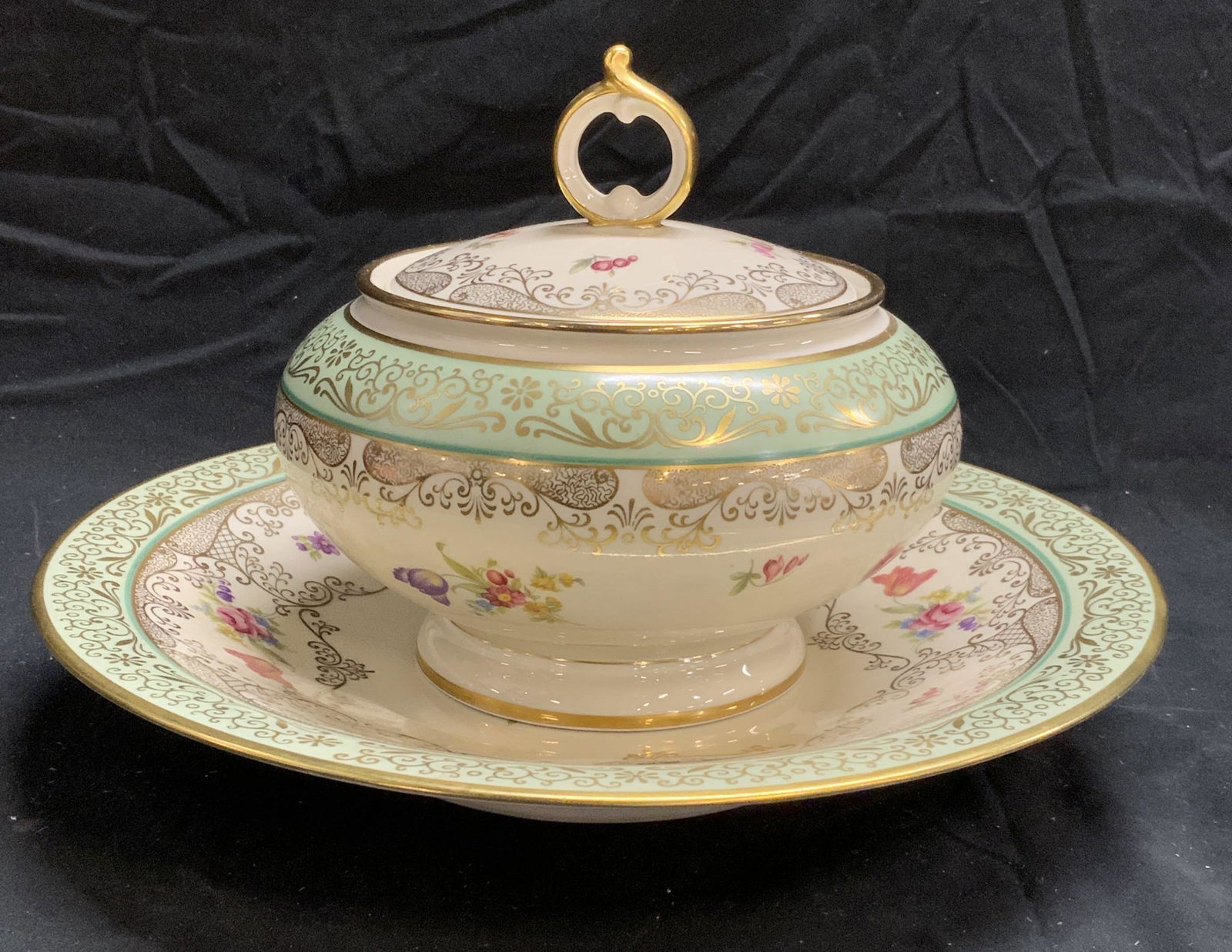 Set ESCHENBACH Green Porcelain Plate & Tureen (1 of 10)