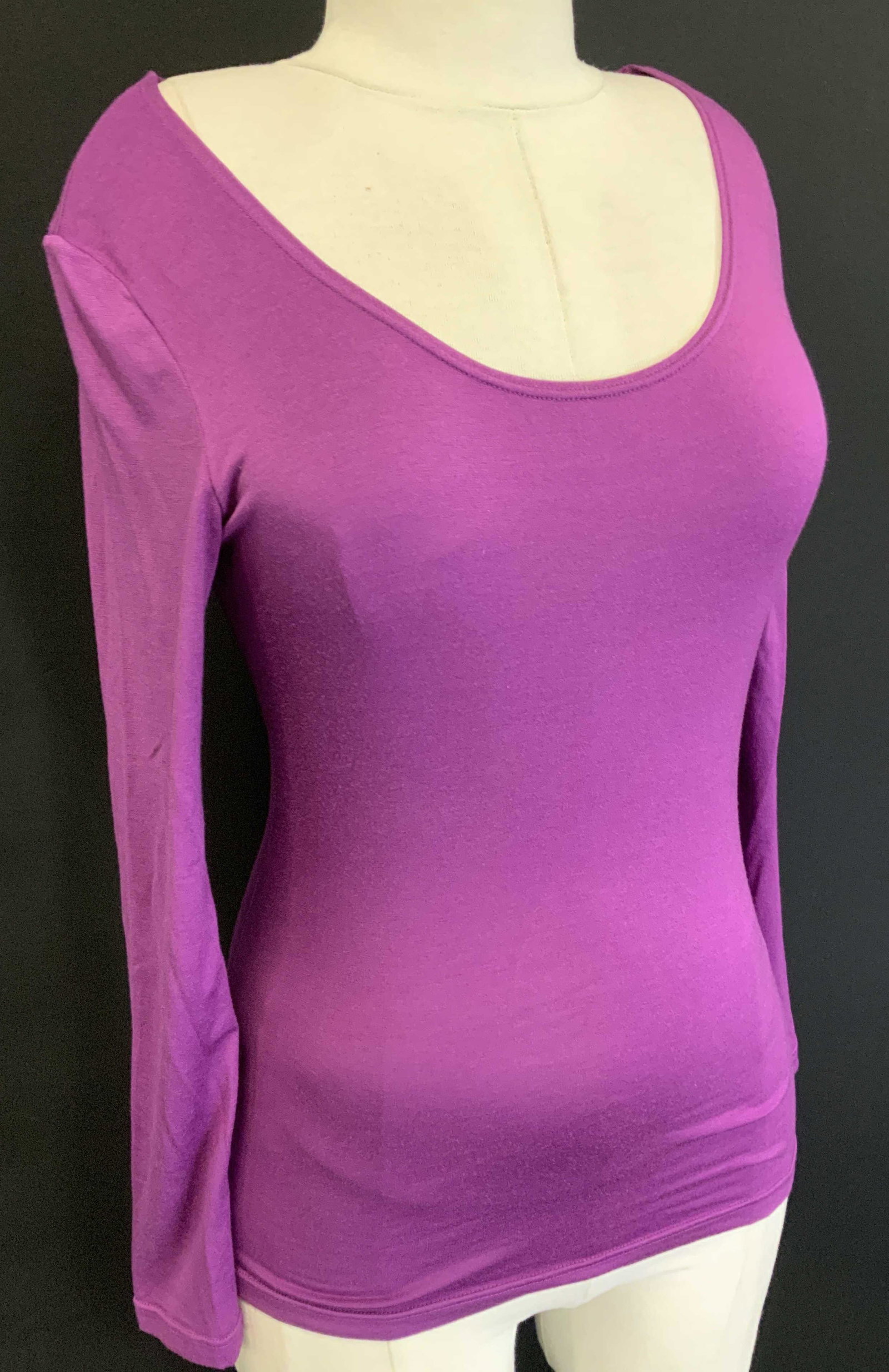 UNI QLO Long Sleeve Plum Toned Shirt: UniQlo heattech long sleeve , low scoop top. Acrylic, polyester, viscose, & elastane combo. , size Small. casual wear, long sleeve top, Uni Qlo Shirt, luxury brand vintage wear, estatewear, spring fas