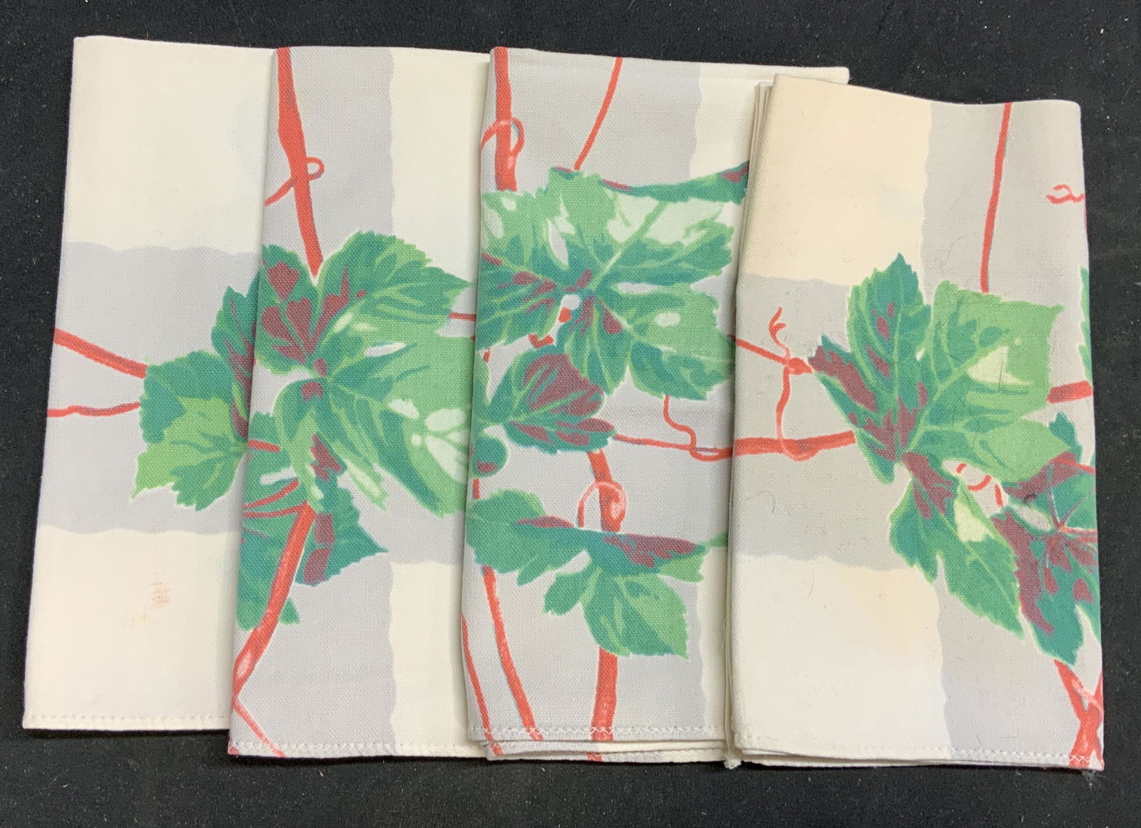 Set 4 Botanical Print Cloth Napkins (1 of 7)