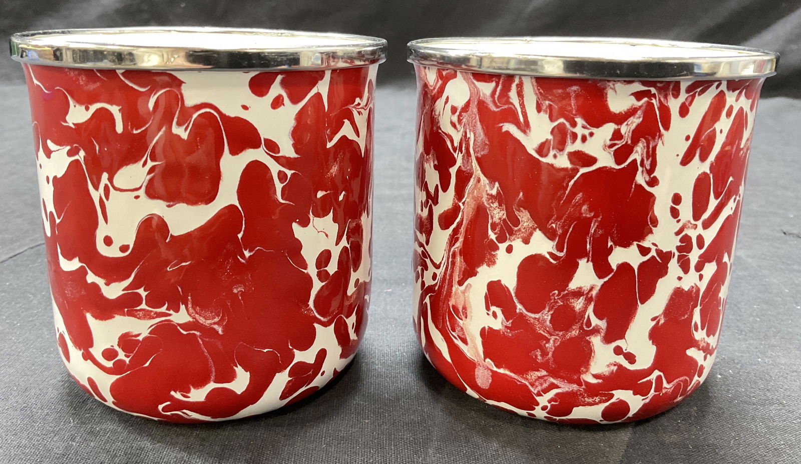 Pair Enamelware Mugs, Kitchenware (1 of 6)